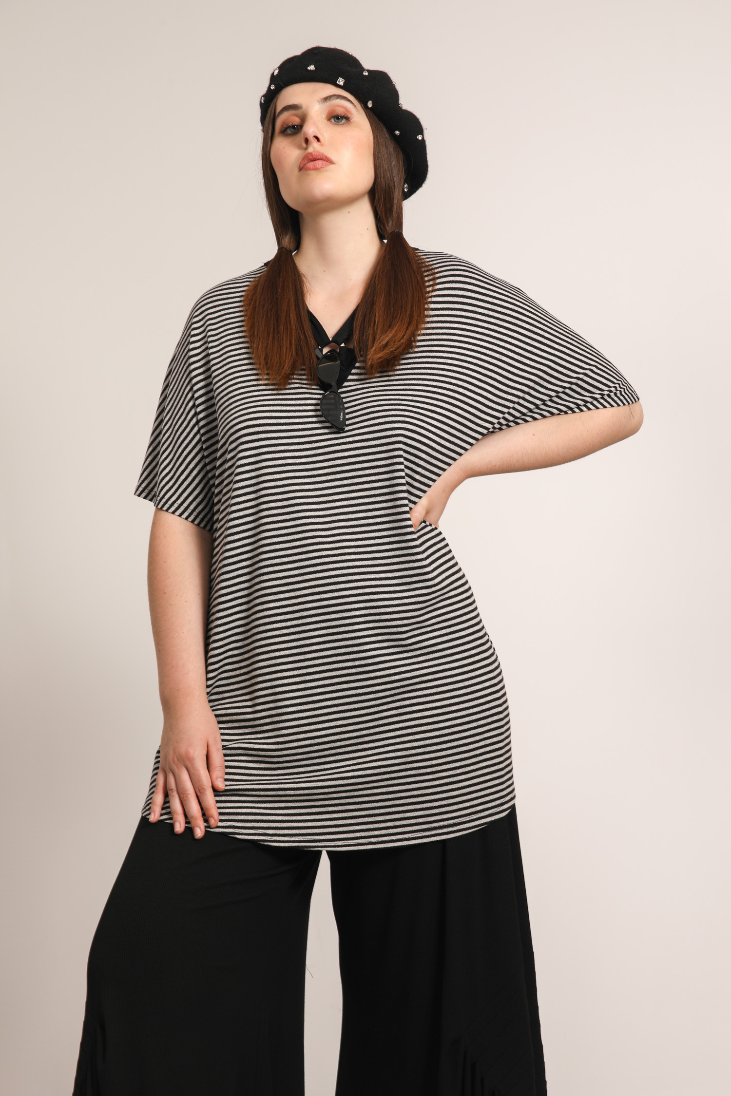 Striped T-shirt collar with ring
