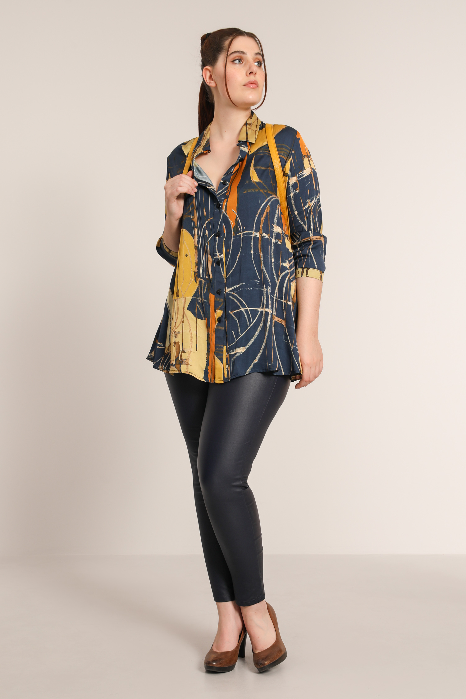 Slim coated jeans