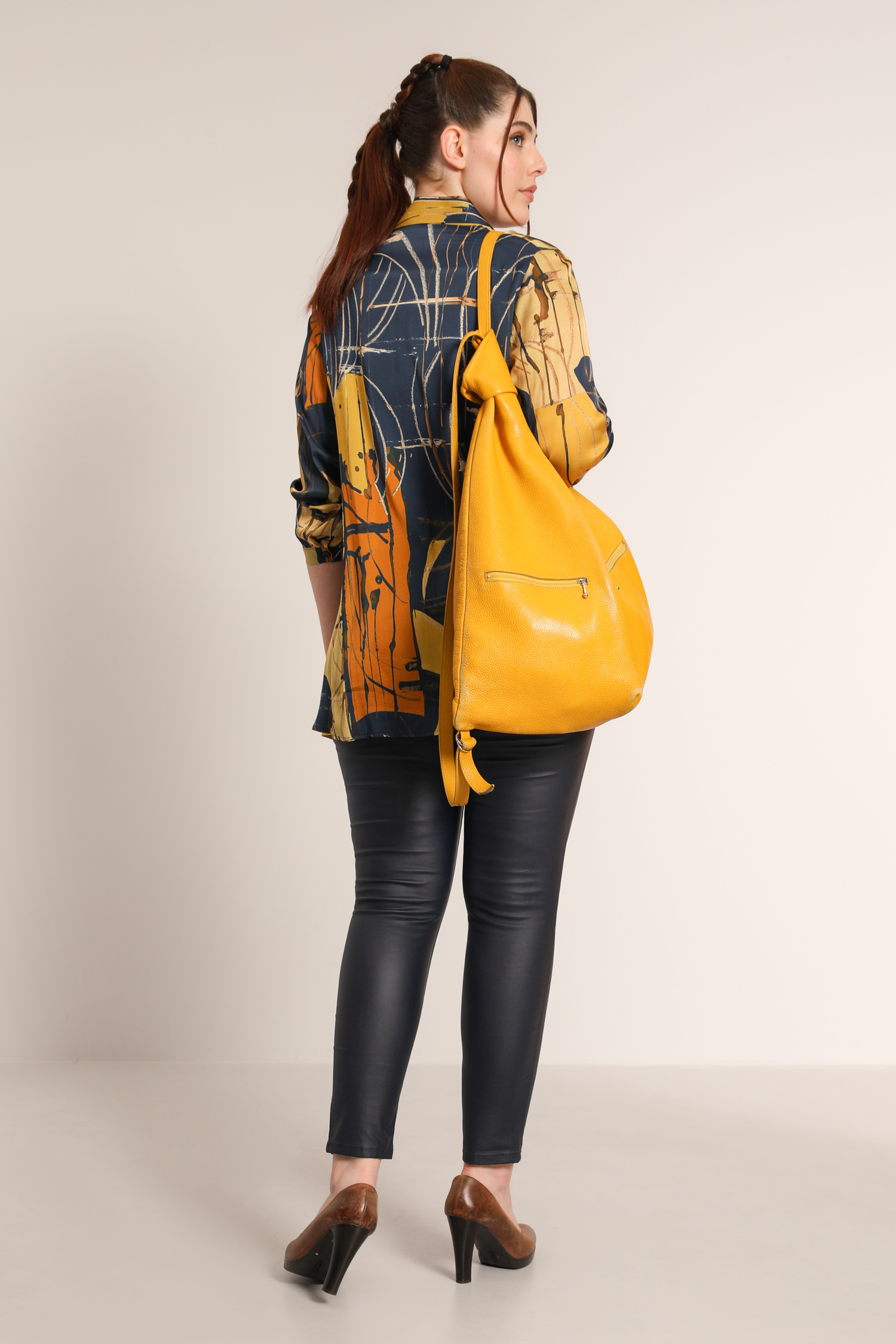 Slim coated jeans