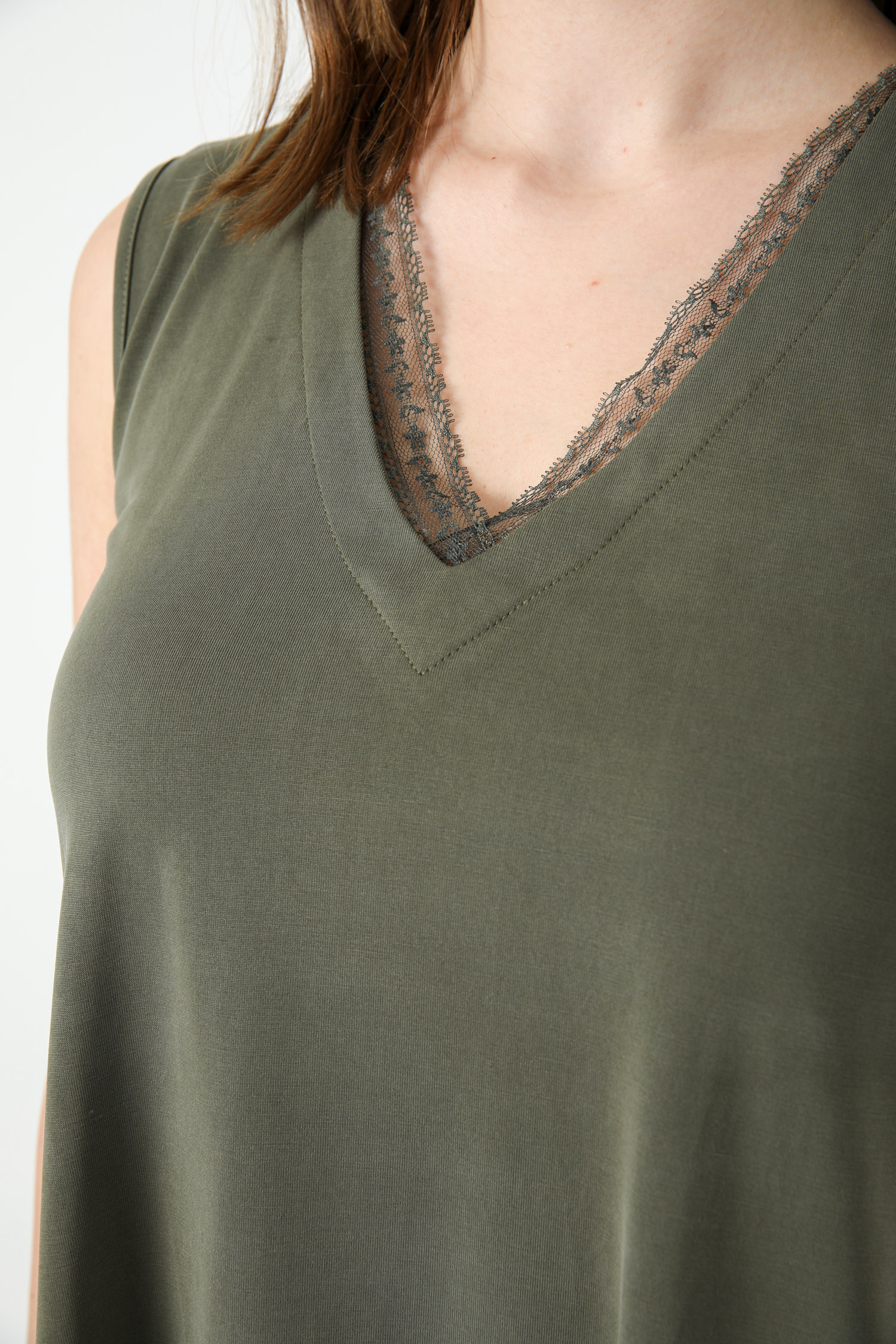 Modal tank top with lace trim