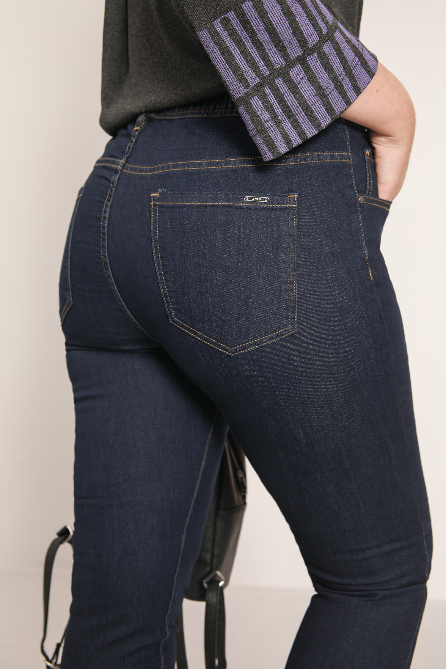 High elastic waist raw jegging jeans
