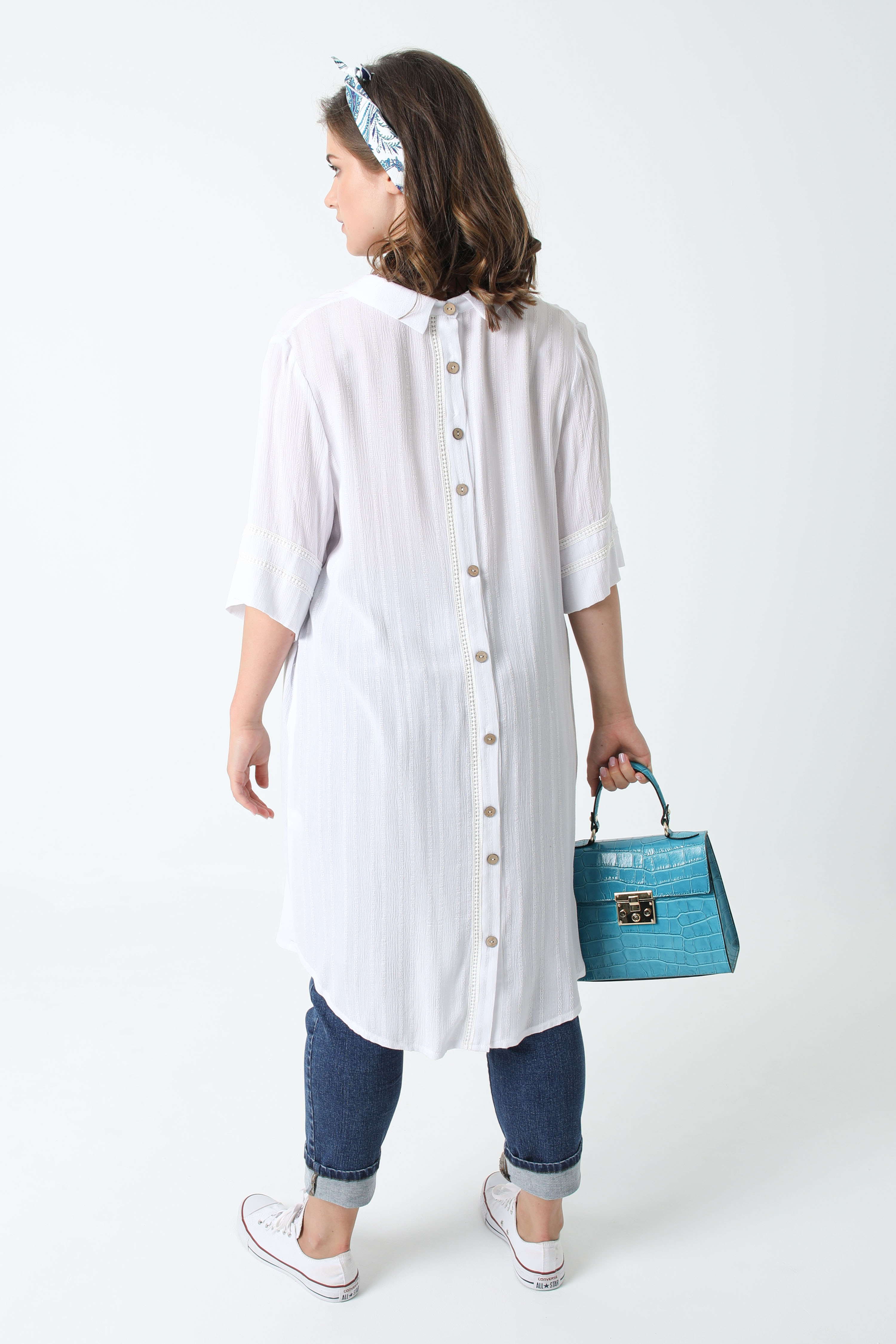 Long shirt in striped effect viscose crepe (shipping April 10/15).