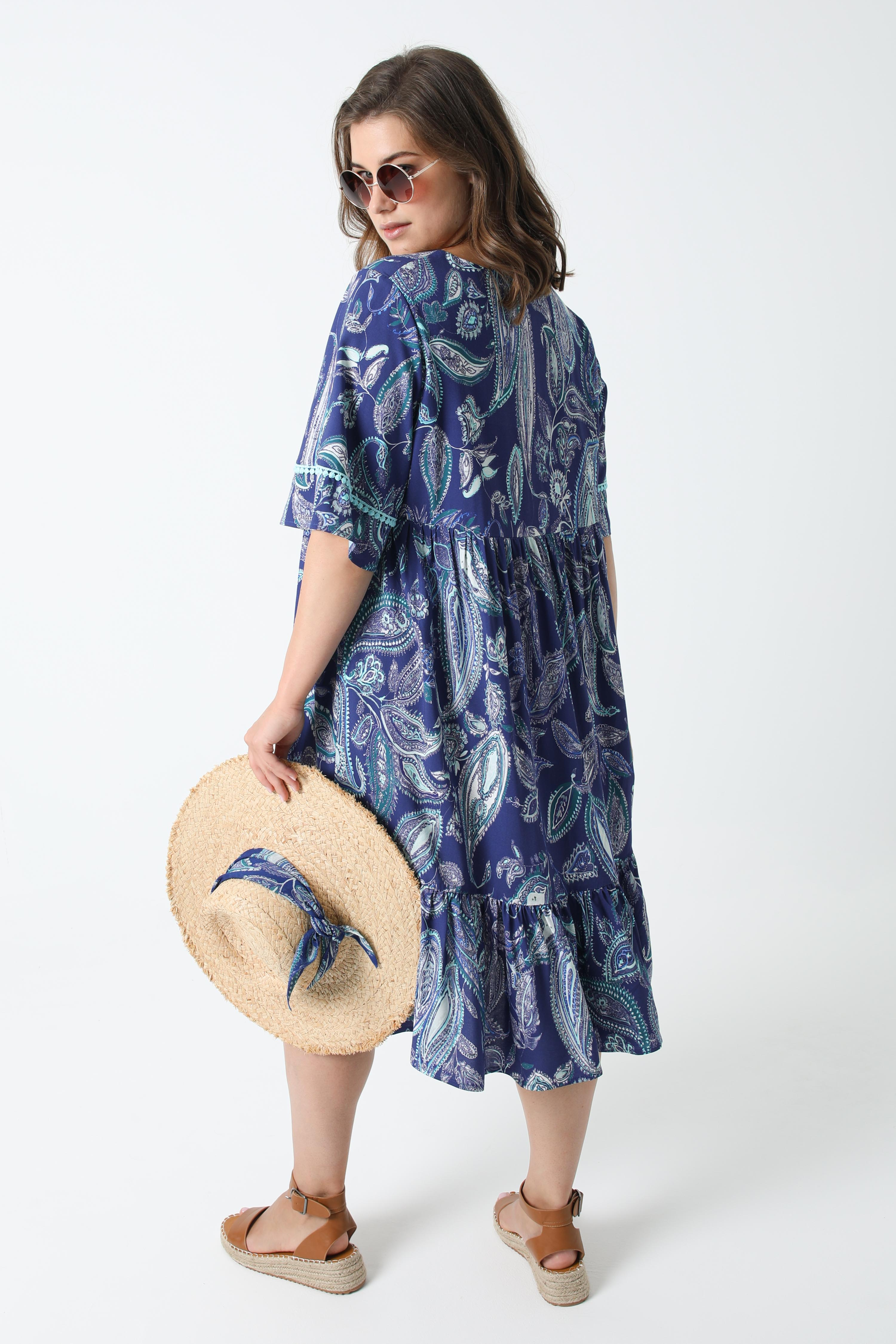 Mid-length printed viscose dress (shipping May 30 / June 5)