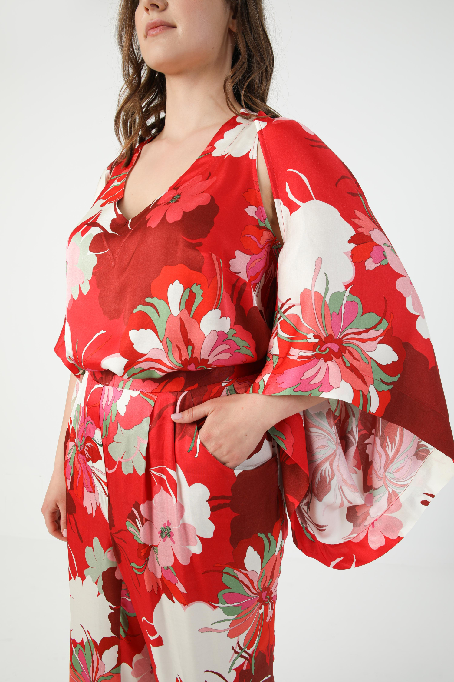 Printed stole bolero in satin floral oeko-tex fabric