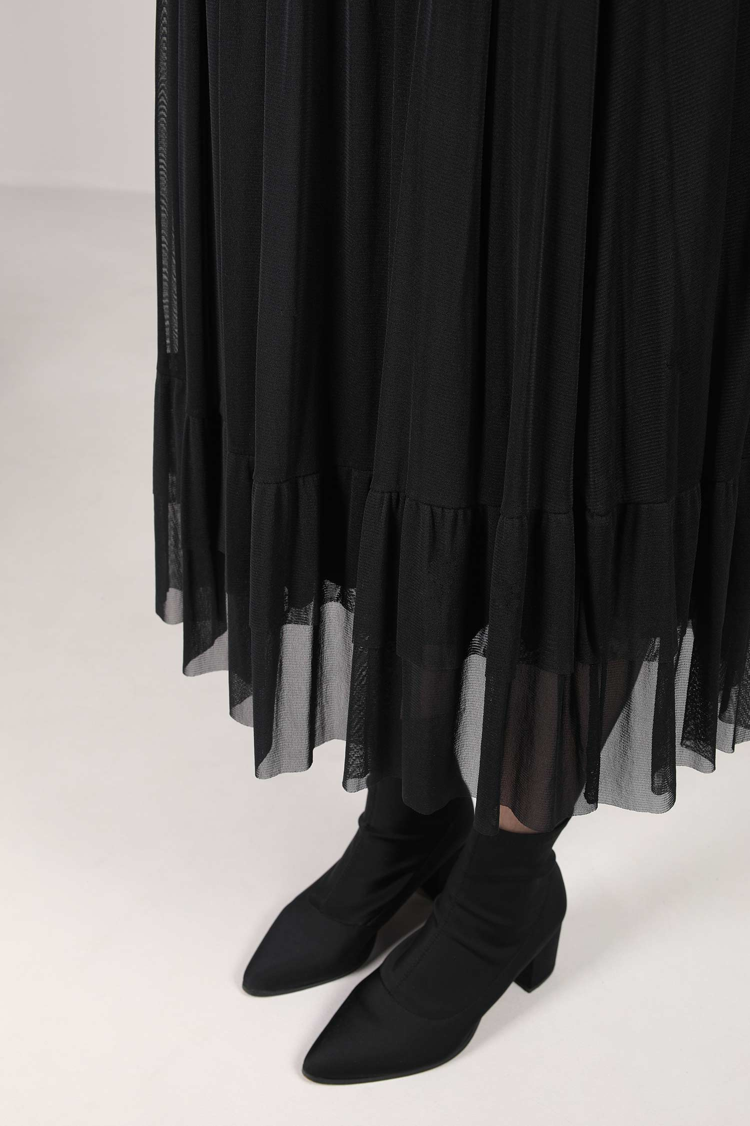 Long ruffled skirt