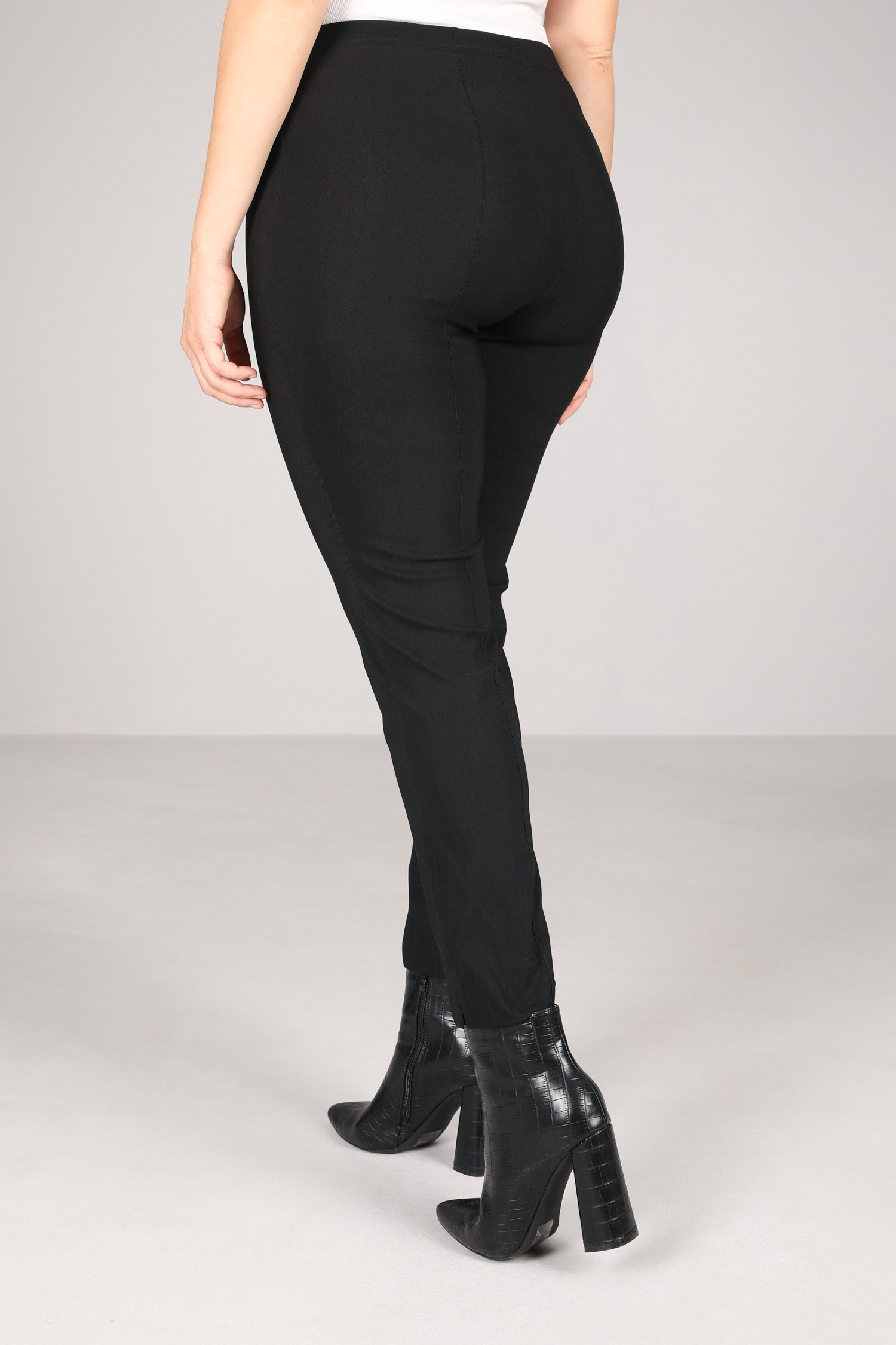 Pantalon droit sculptant