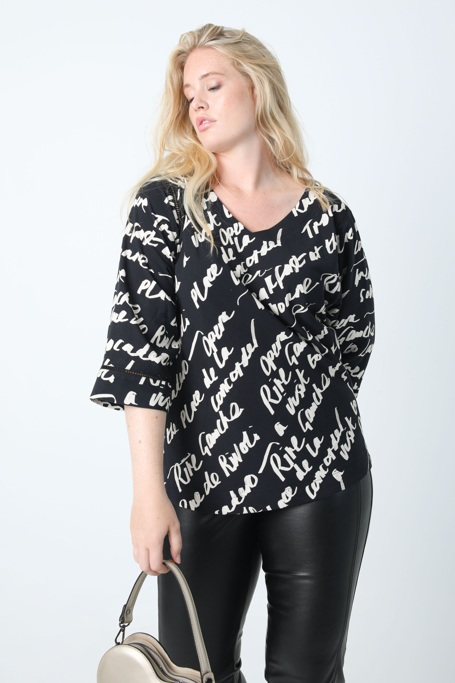 Graphic print blouse in oeko-tex fabric