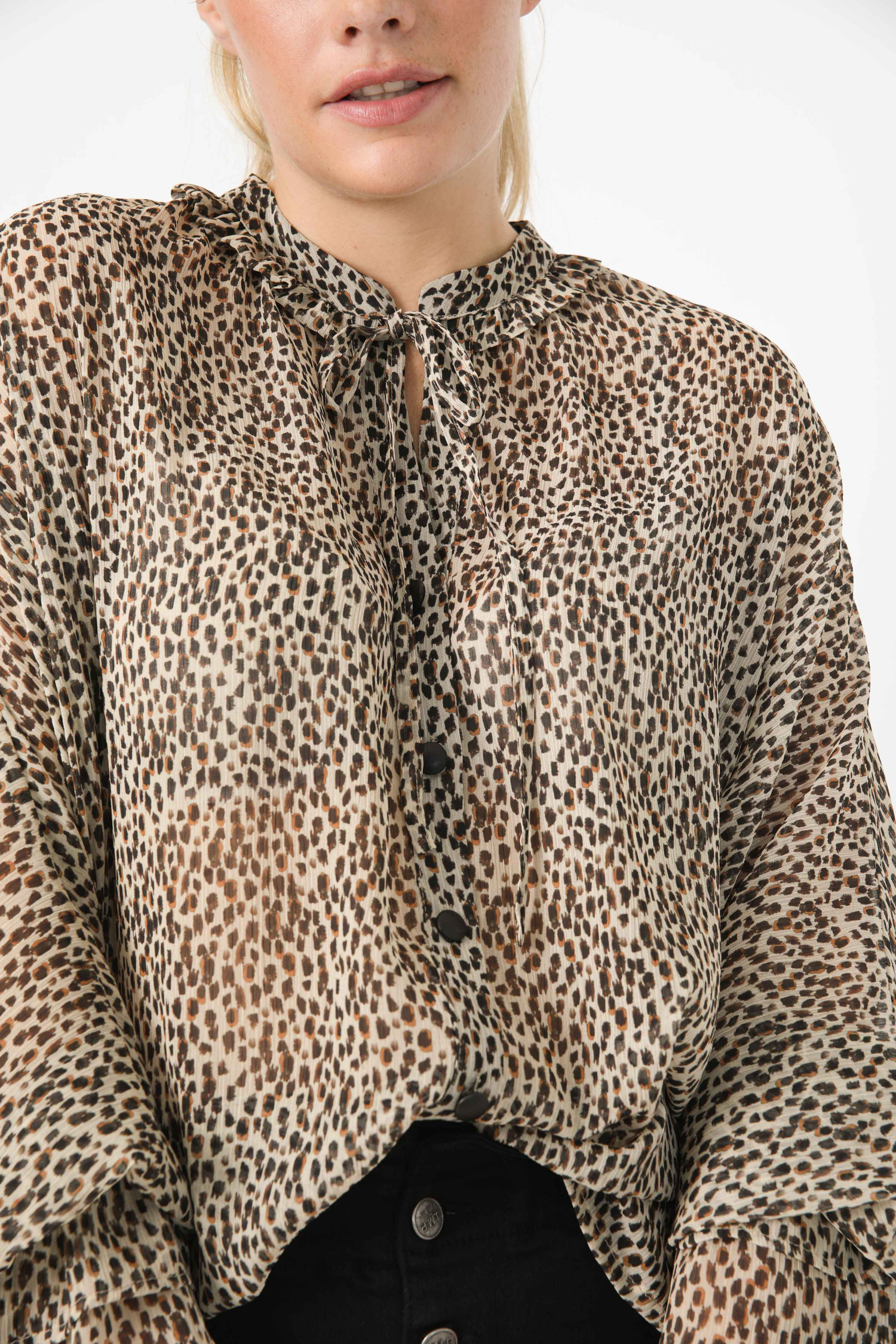 Mandarin collar shirt in printed veil éco-responsable fabric