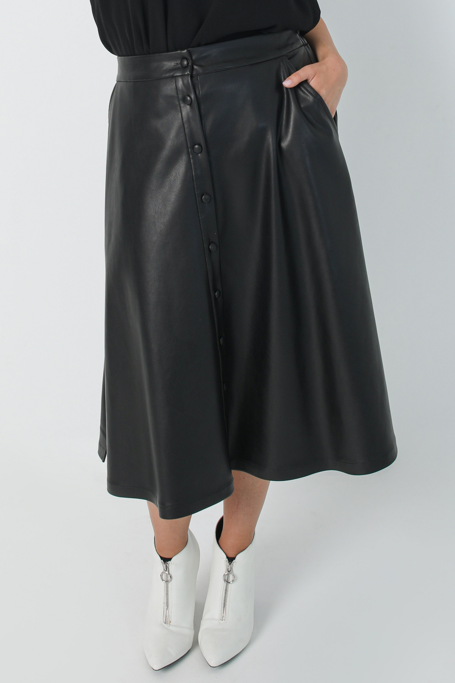 Flared vegan leather skirt (Shipping September 10/15)