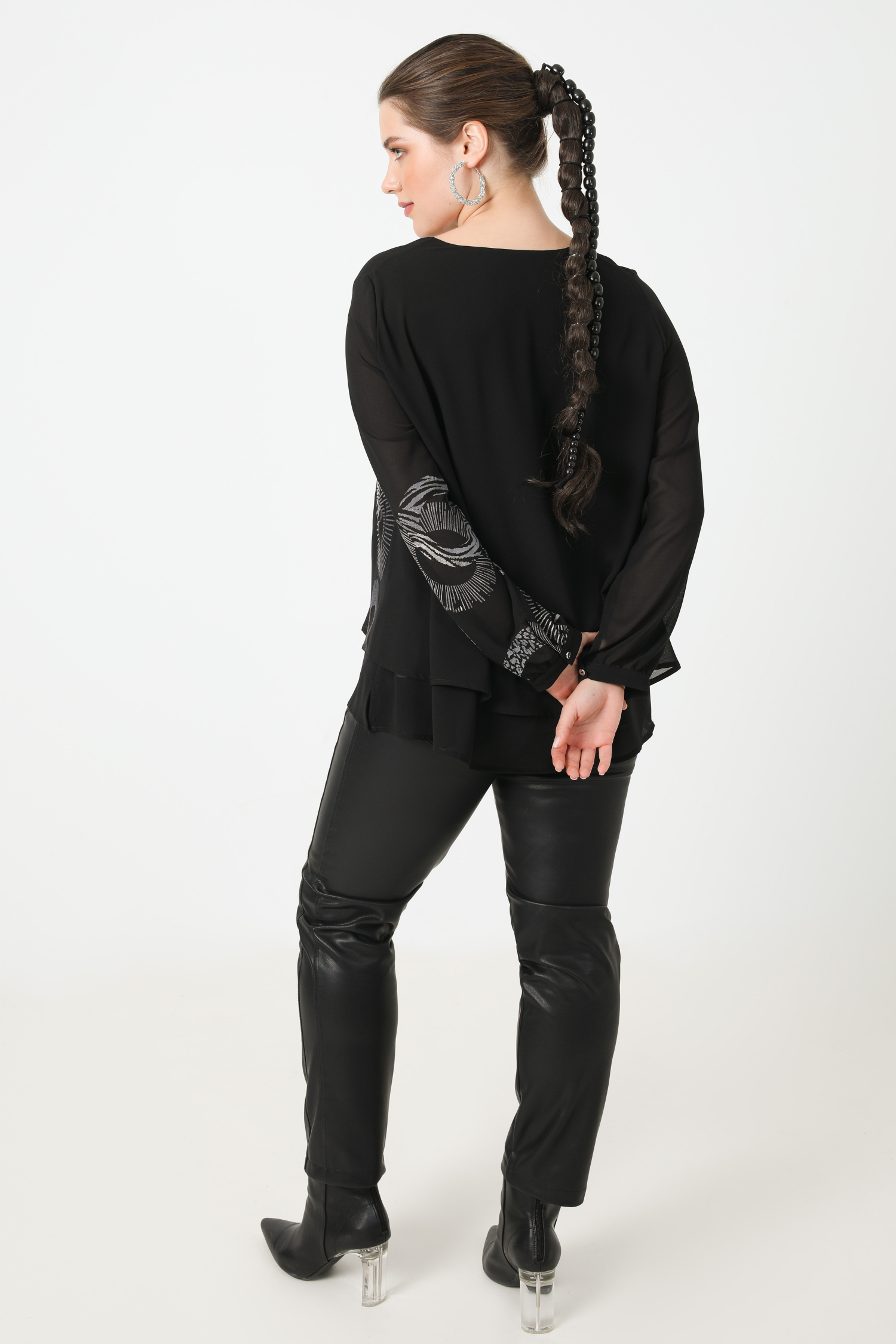 Plain veil blouse in overlay with screen printing
