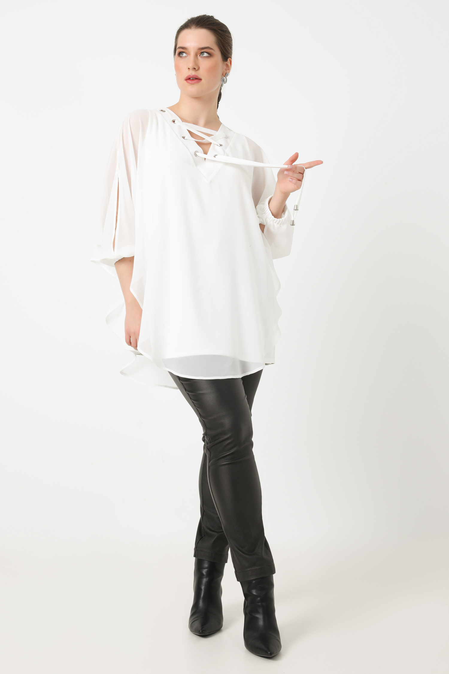 Veil batwing tunic with eyelets