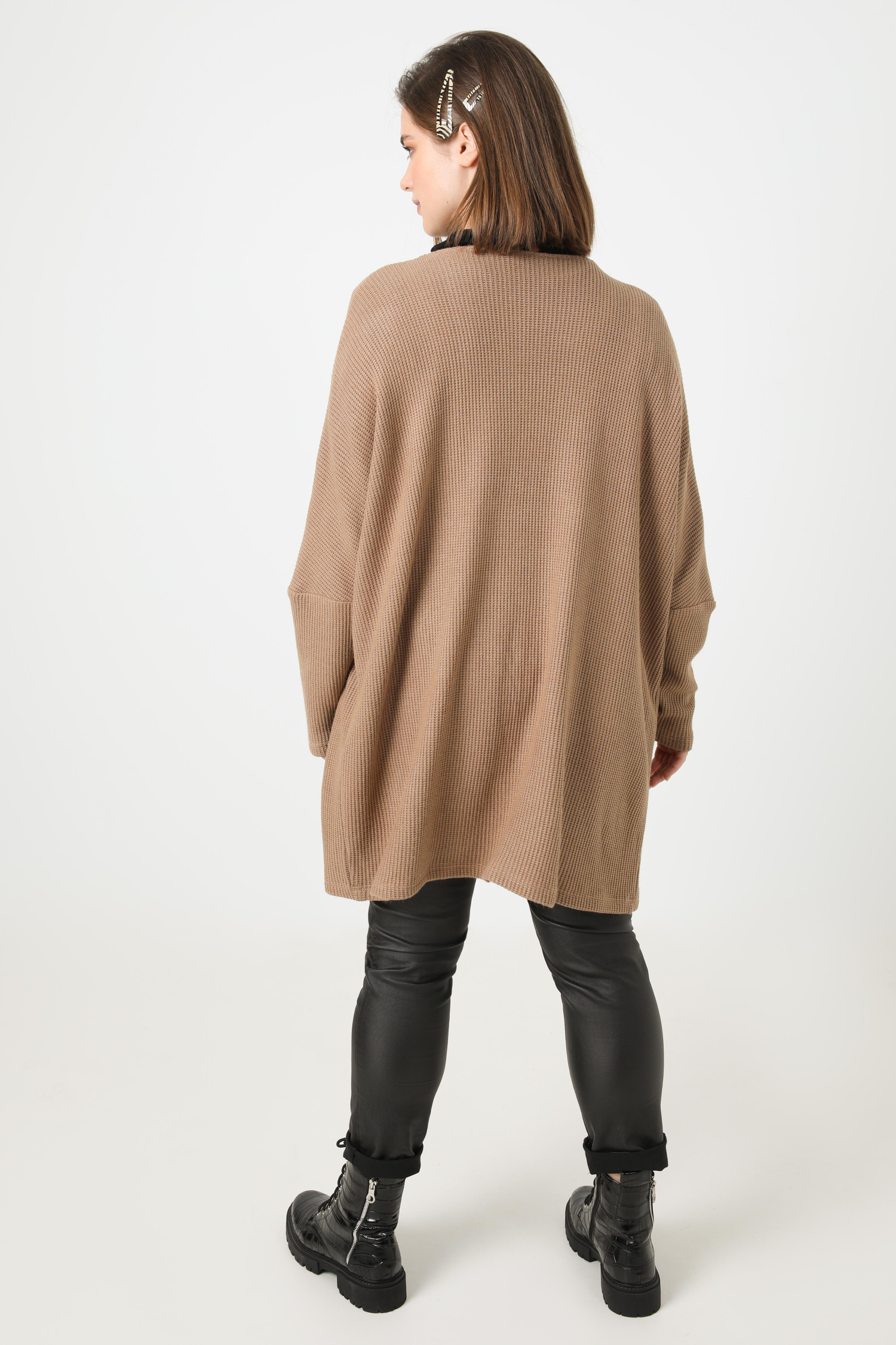 Long honeycomb knit cardigan with eyelets 