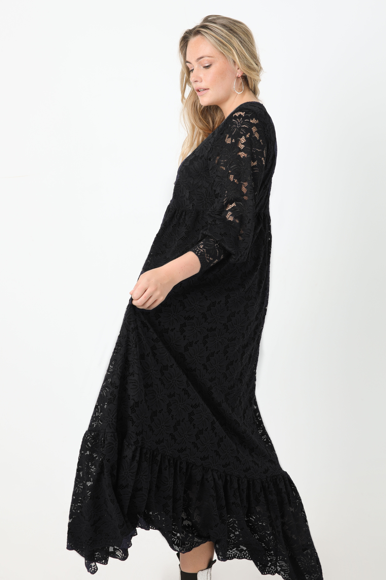 Bohemian style lace dress (expedition 25/31 October)