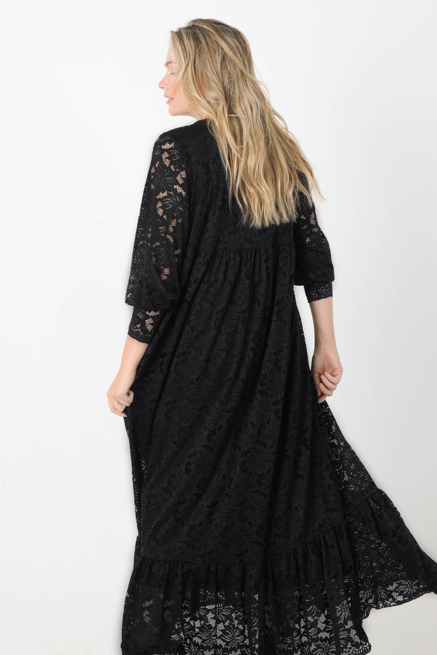 Bohemian style lace dress (expedition 25/31 October)