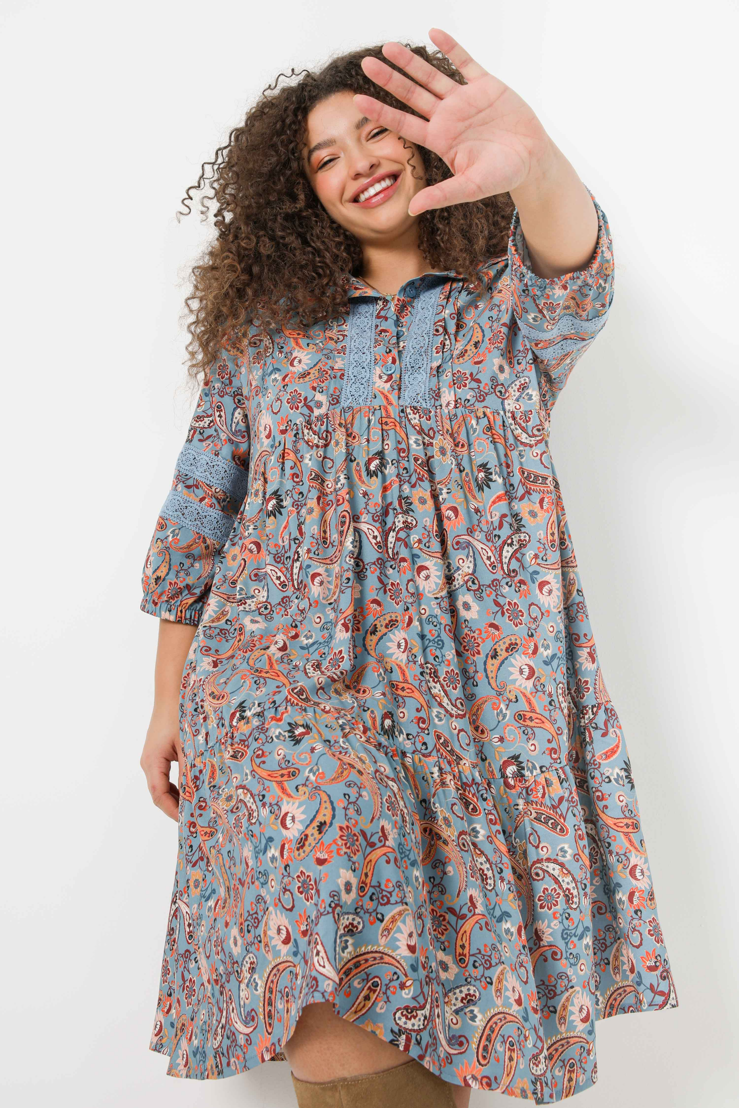 Paisley print mid-length dress (shipping February 15/20)
