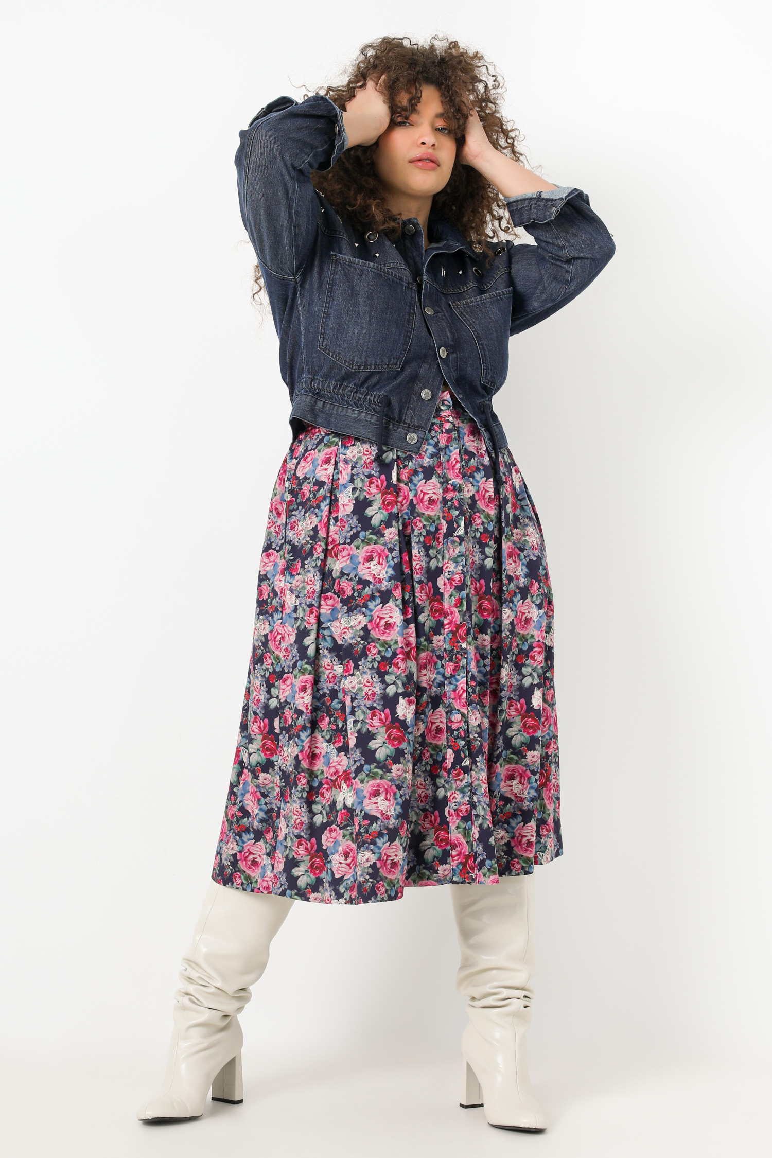 Printed skirt buttoned in front (Shipping February 20/25)