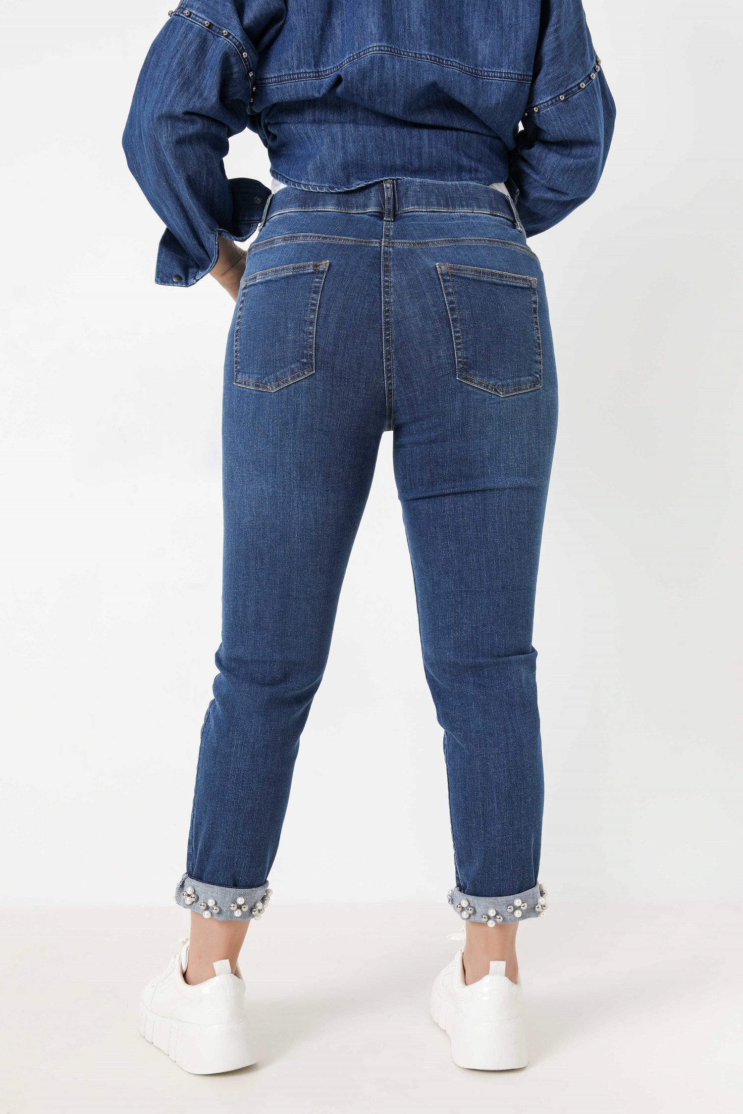 Straight 5-pocket jeans with pearl turn-ups