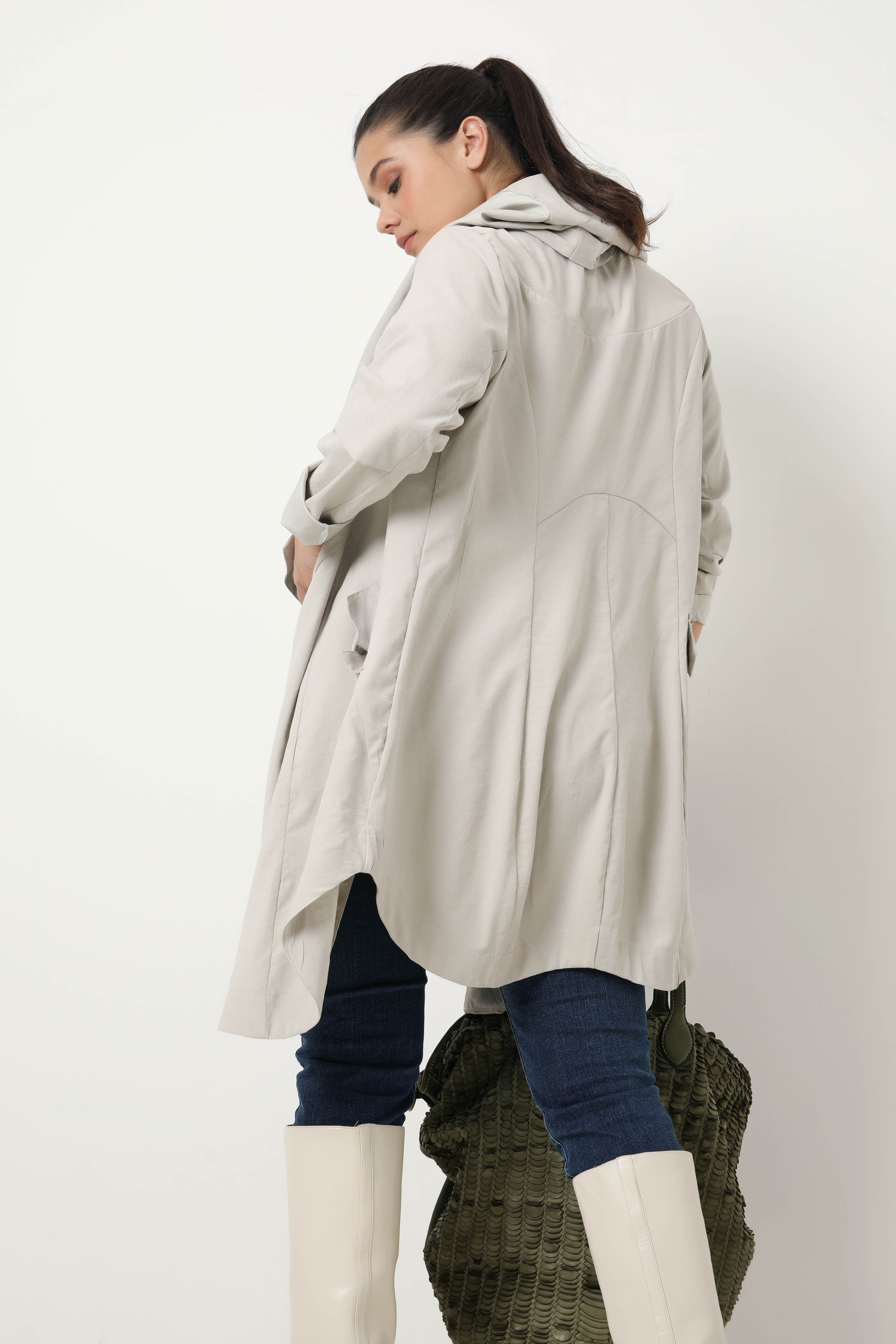7/8 coat in plain cupro with wide cascading collar