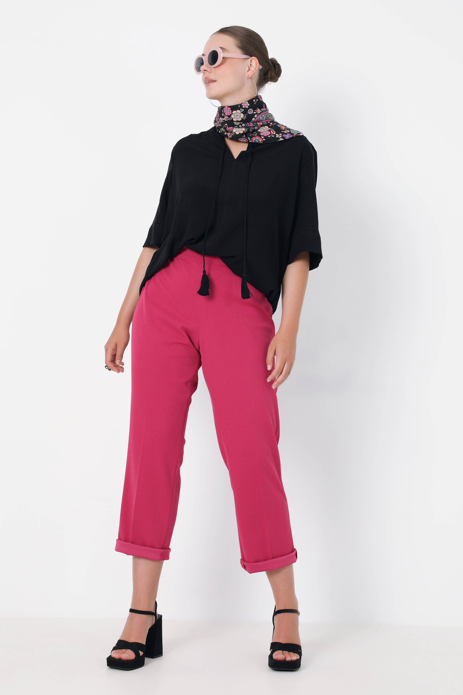 Pantalon tailleur droit uni