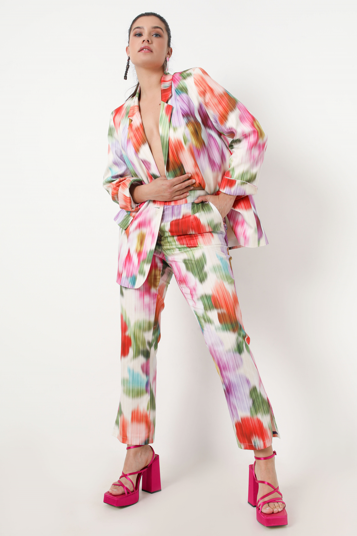 Printed suit jacket in eco-responsible material