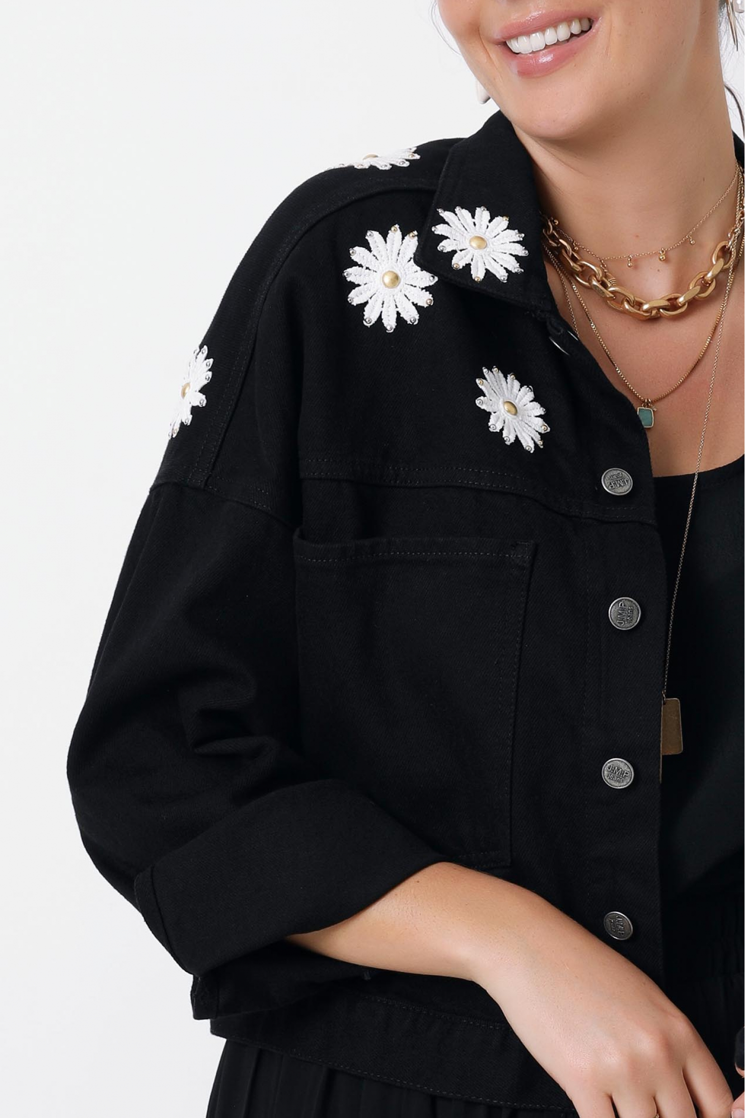 short denim jacket with daisy