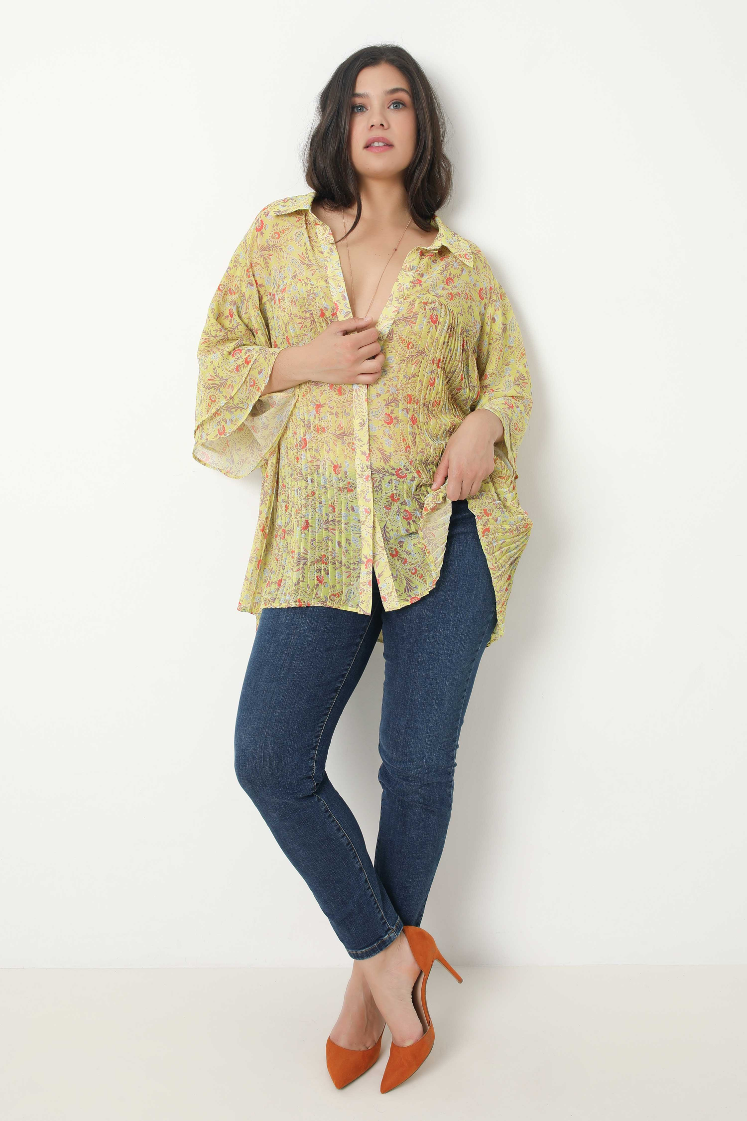 Shirt with printed voile pleats