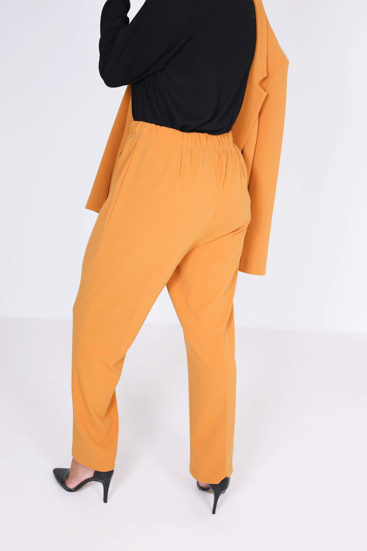 Pantalon tailleur droit uni