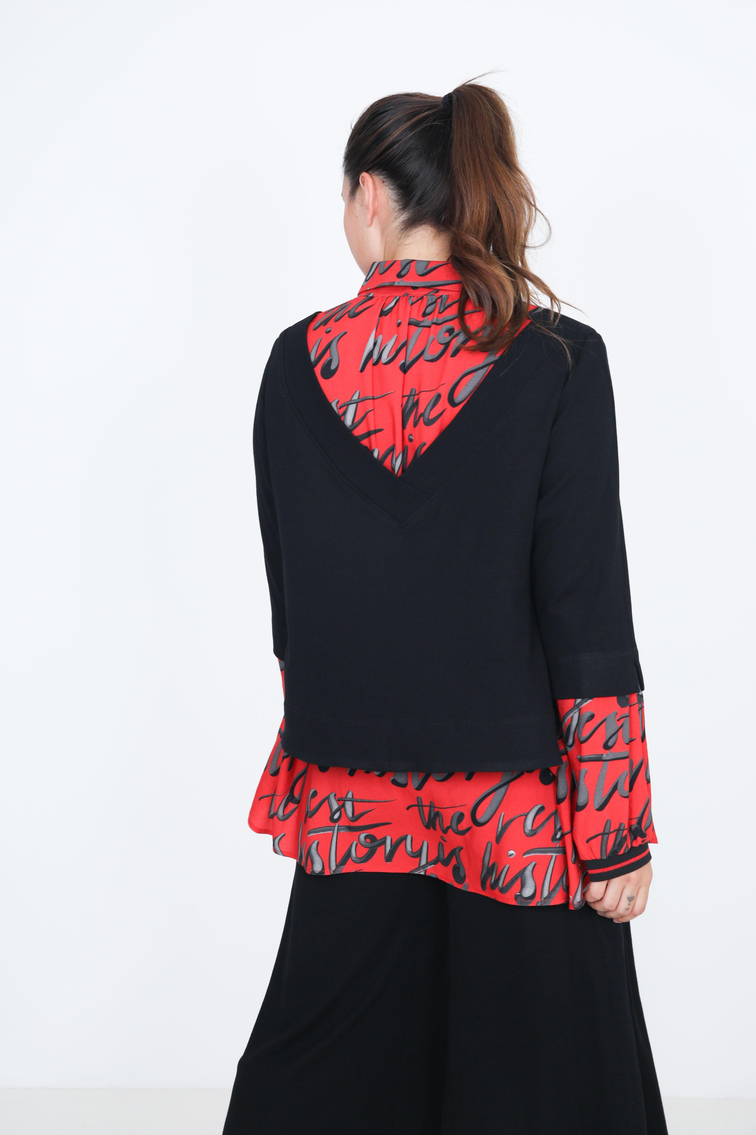 Ribbed jumper with printed layering effect