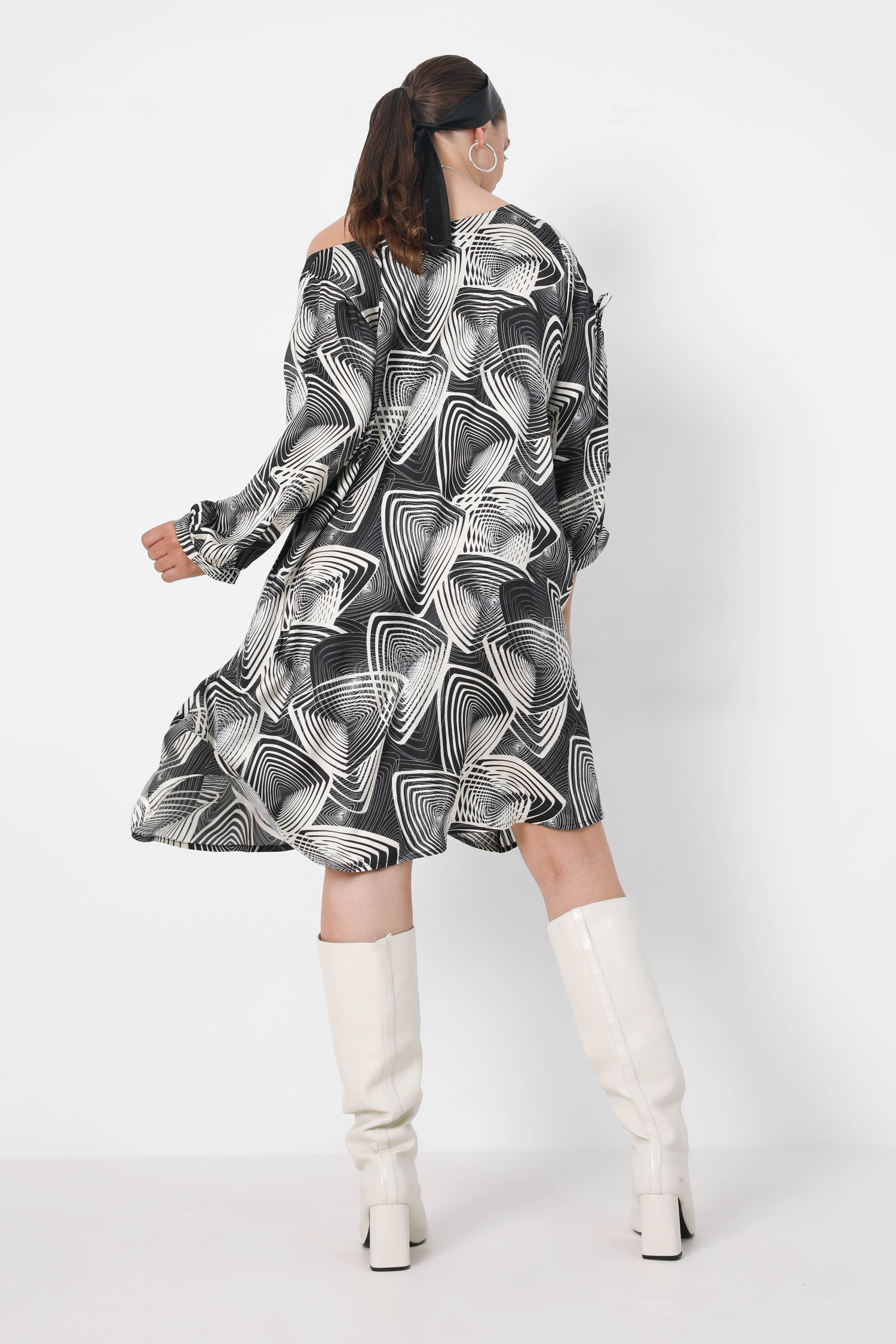 Robe mi-longue imprimée effet satin 