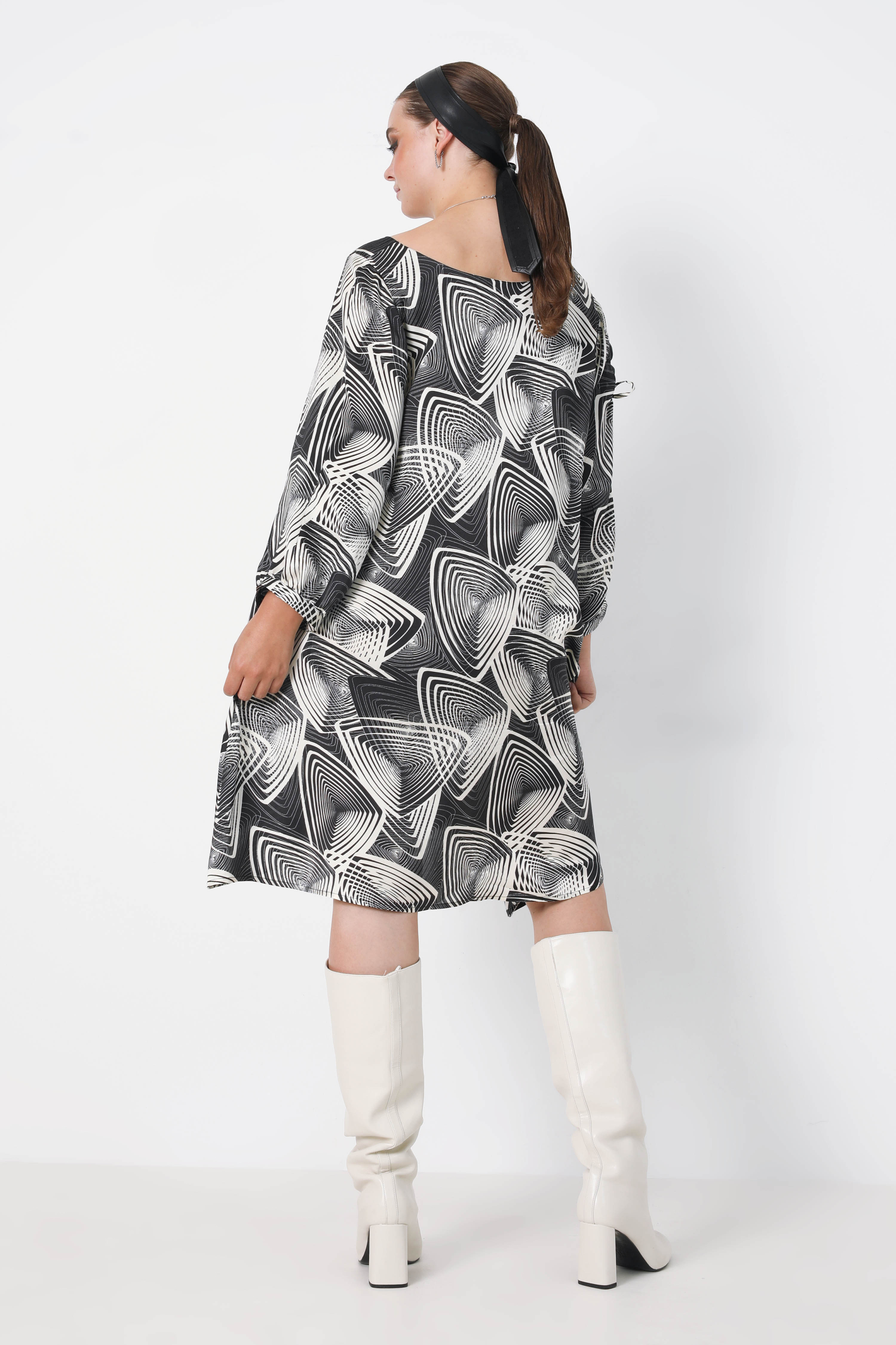 Robe mi-longue imprimée effet satin 
