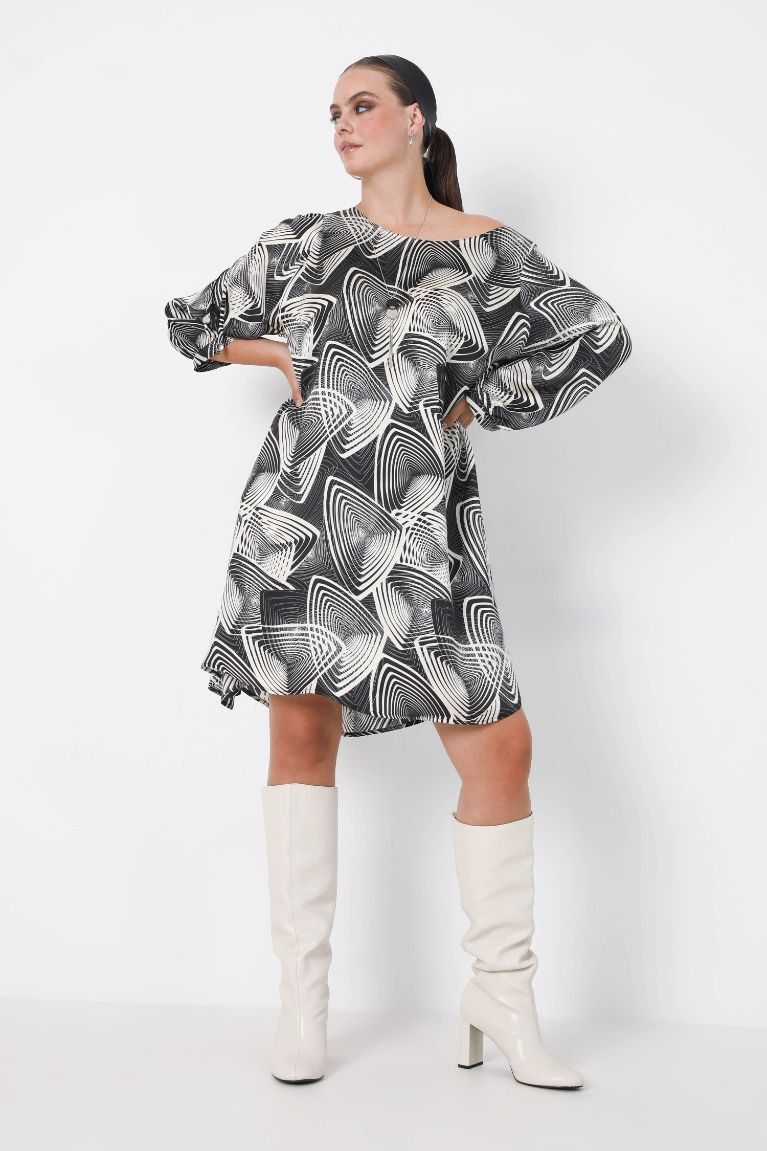 Printed satin-effect midi dress