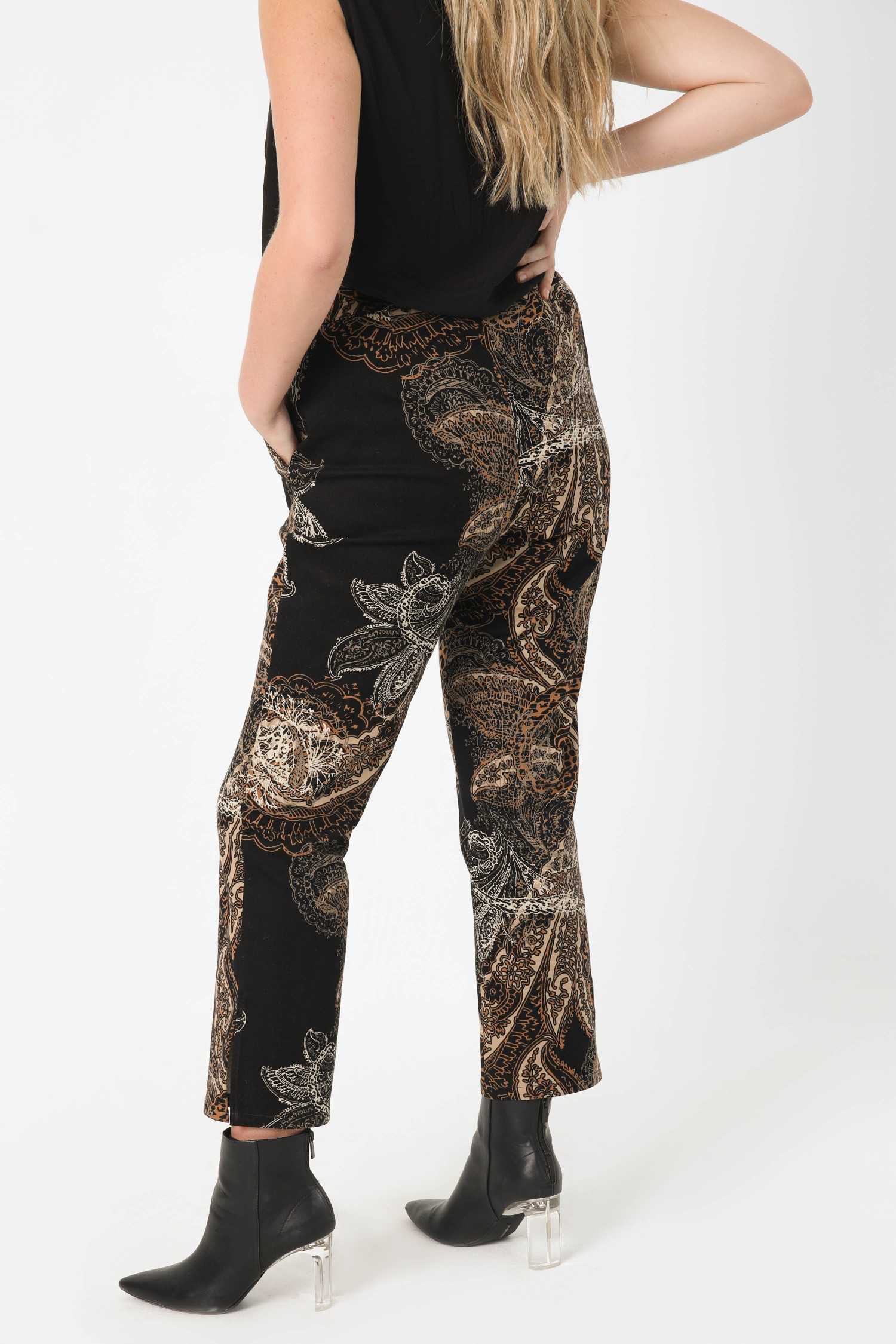 Corduroy pants with éco-responsable fabric print