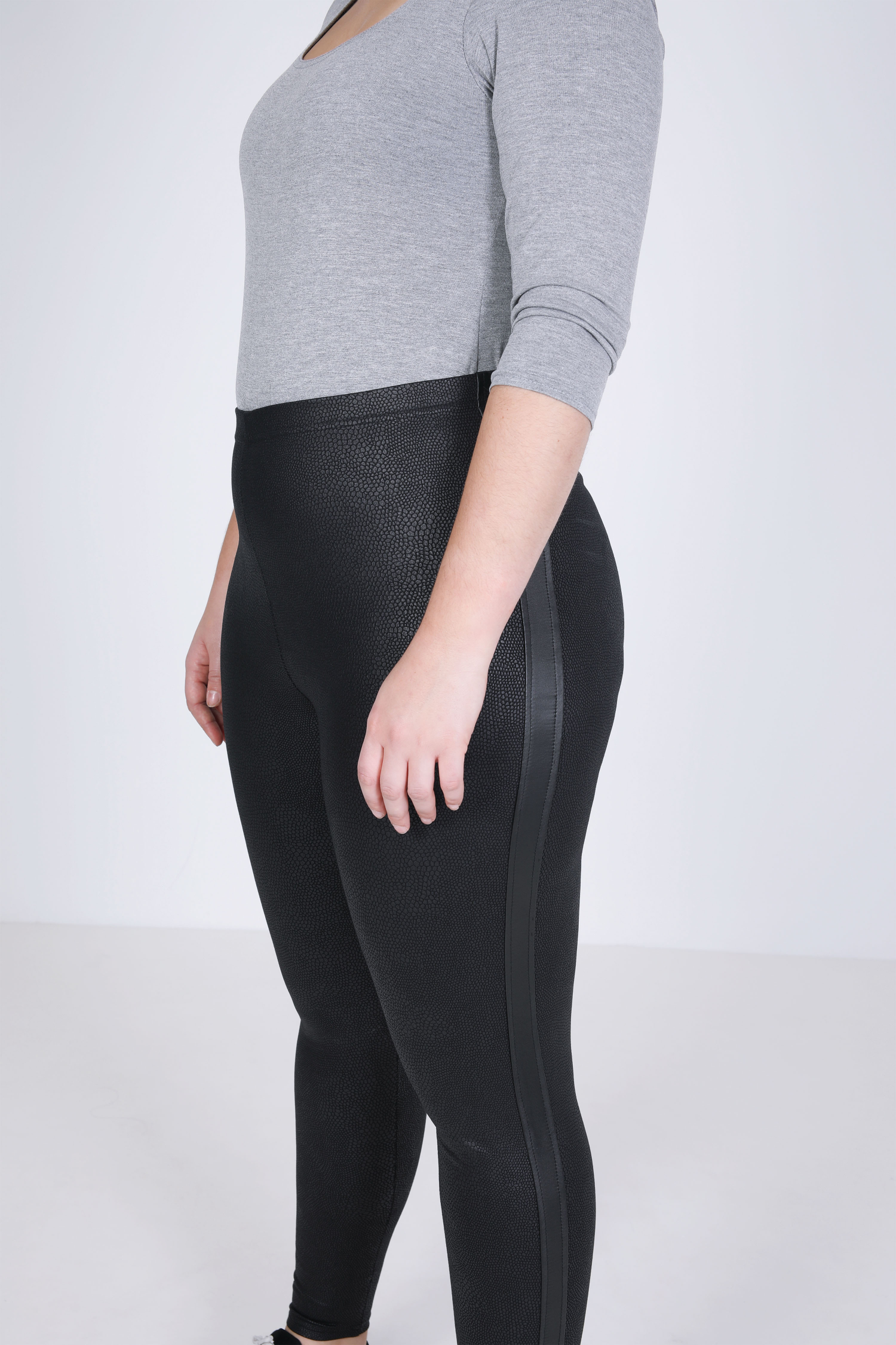 Vegan leather leggings with side band