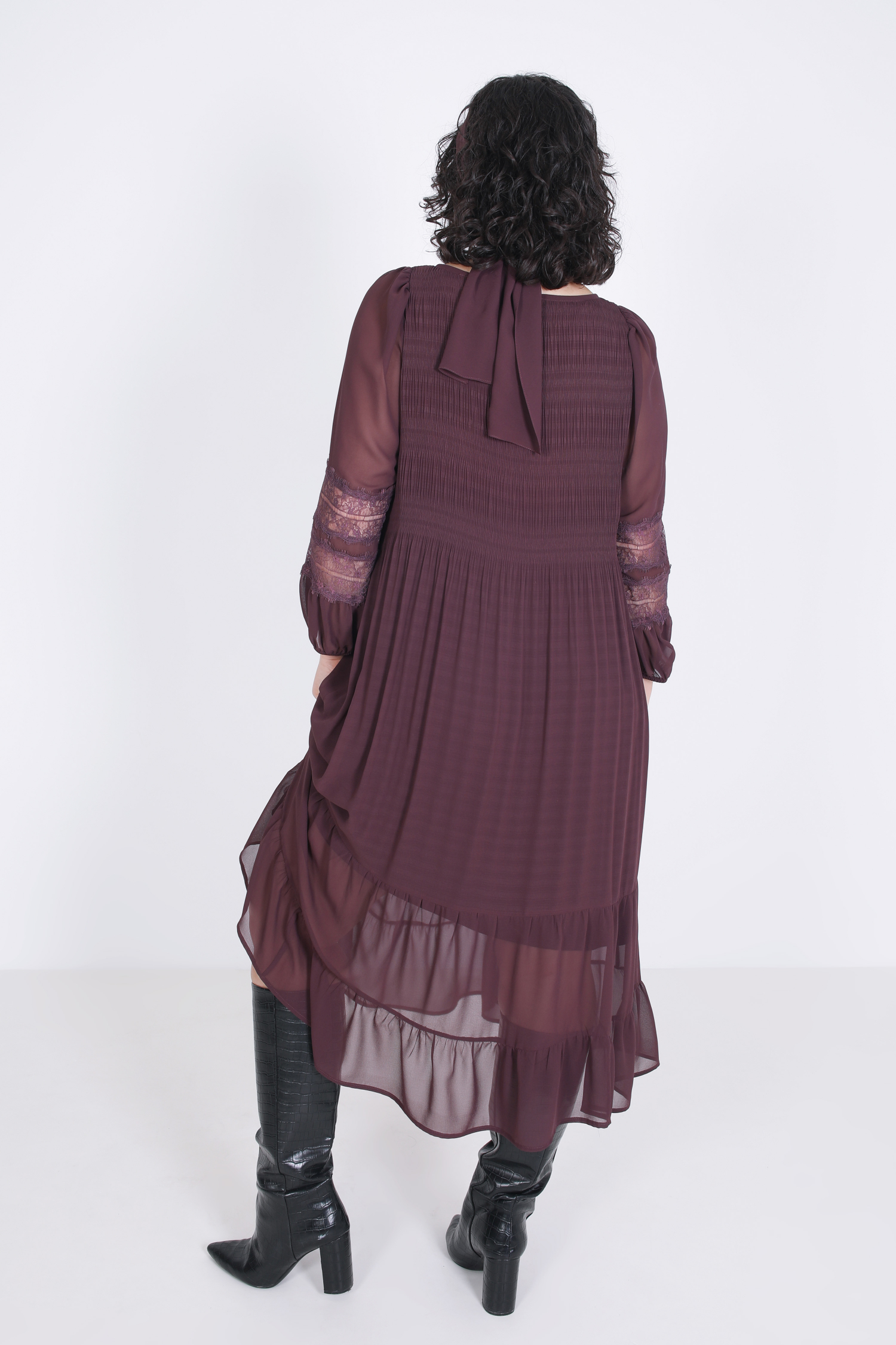 long pleated dress in plain voile with lace