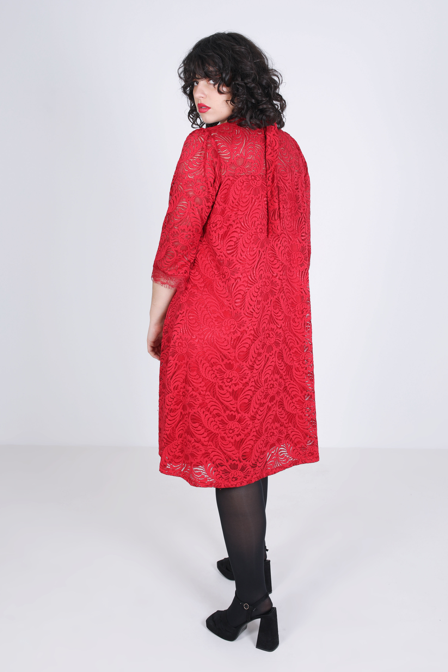 Robe midi droite en dentelle 