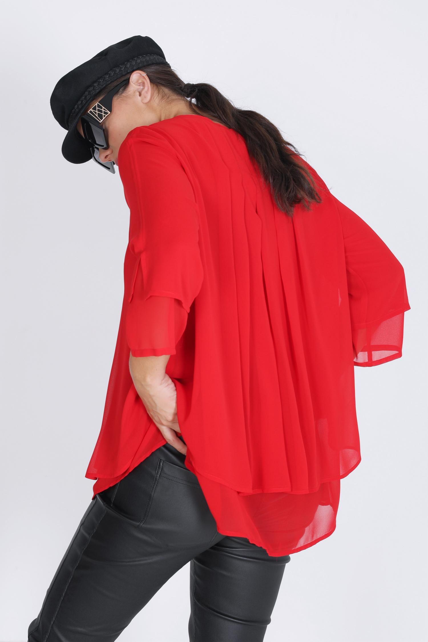 blouse trapéze.en voile uni en superposition 