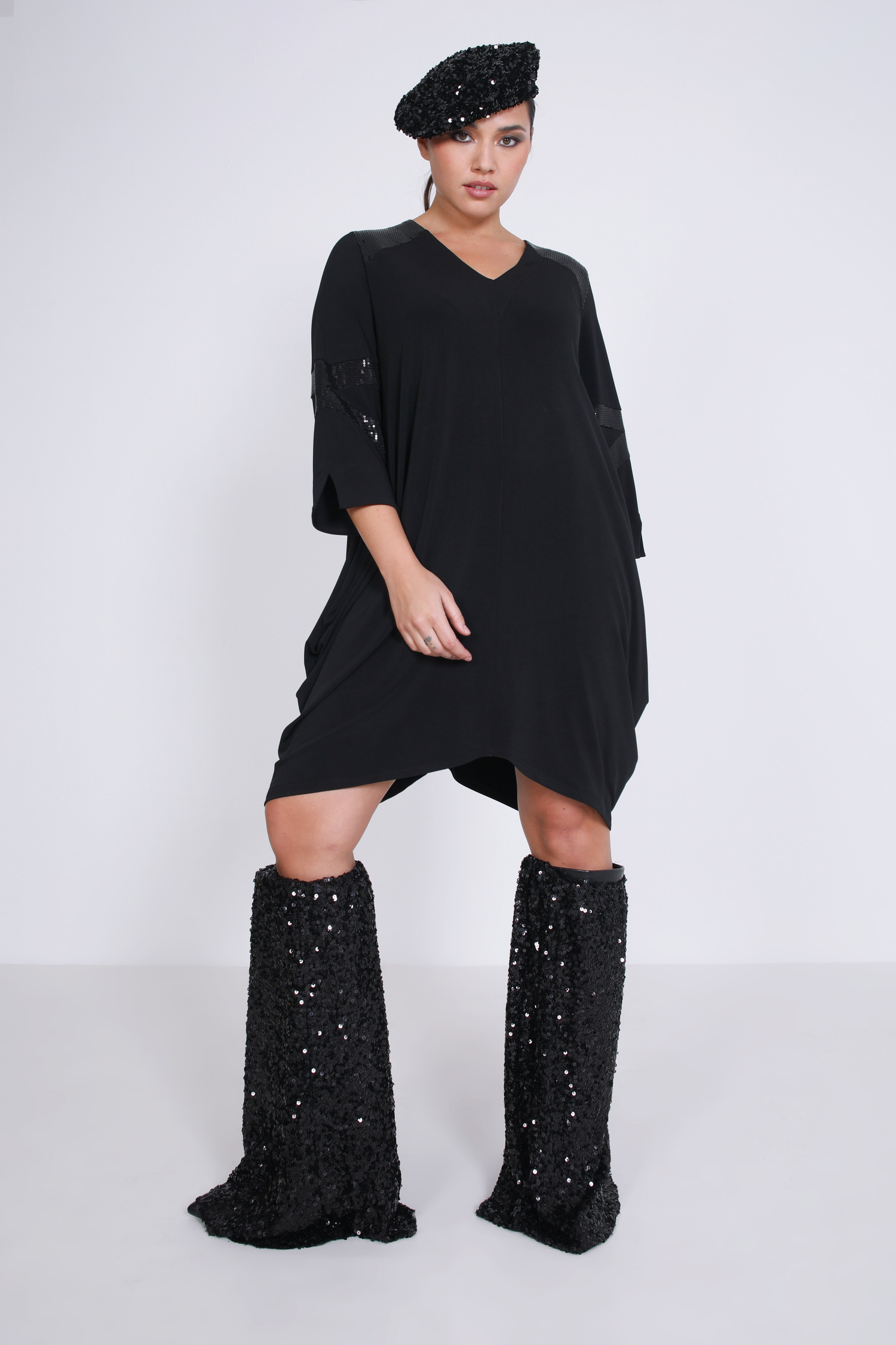 Knit tunic with sequins