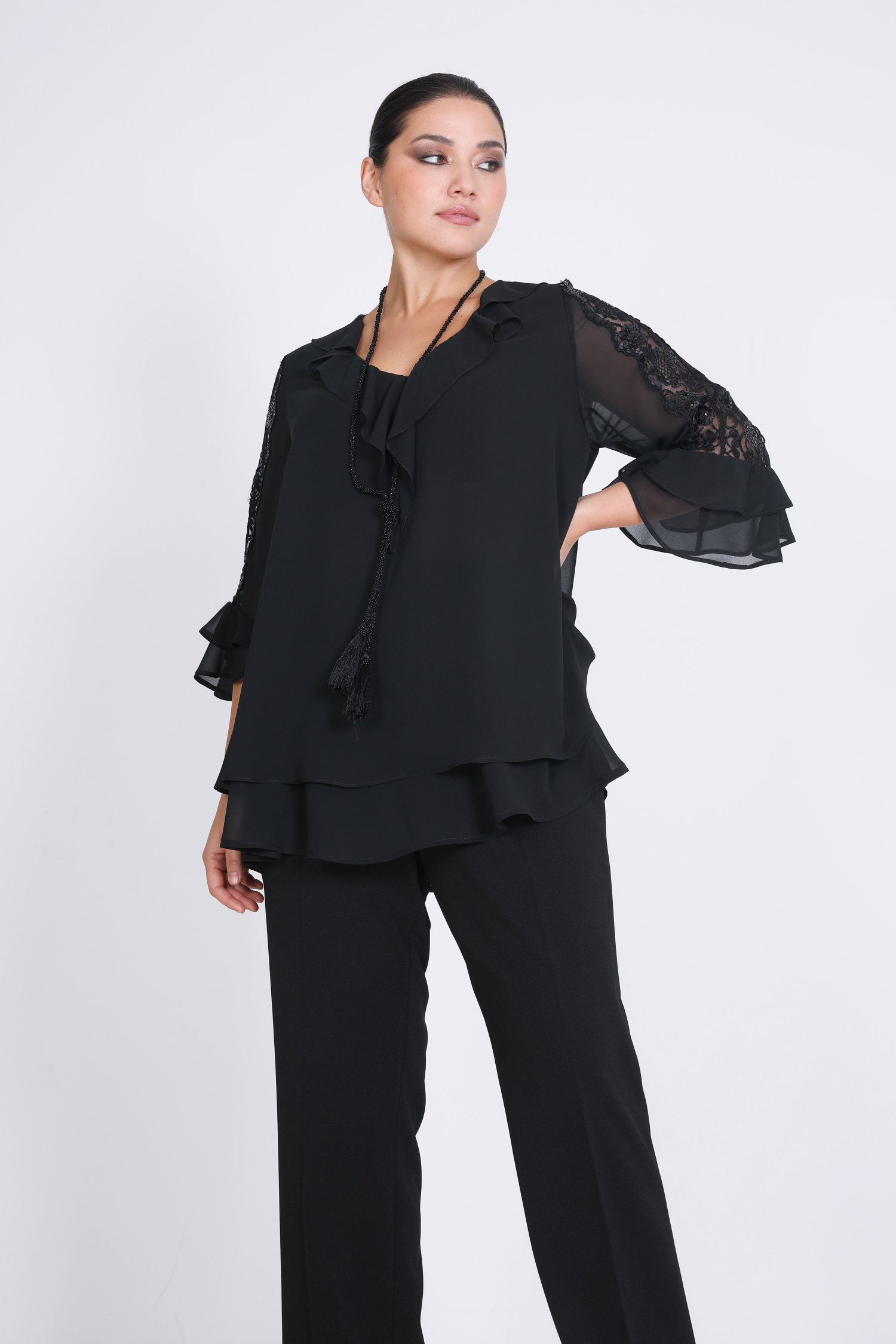 Layered blouse in plain voile with lace