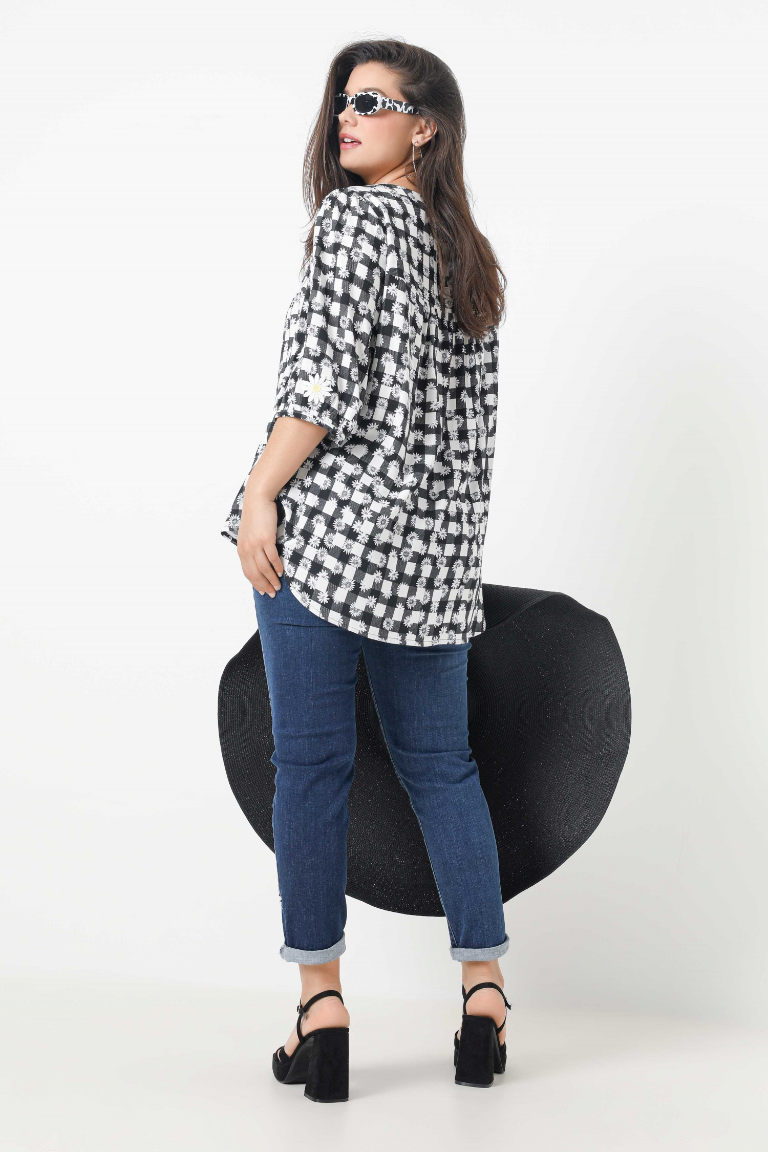 Printed shirt with square collar