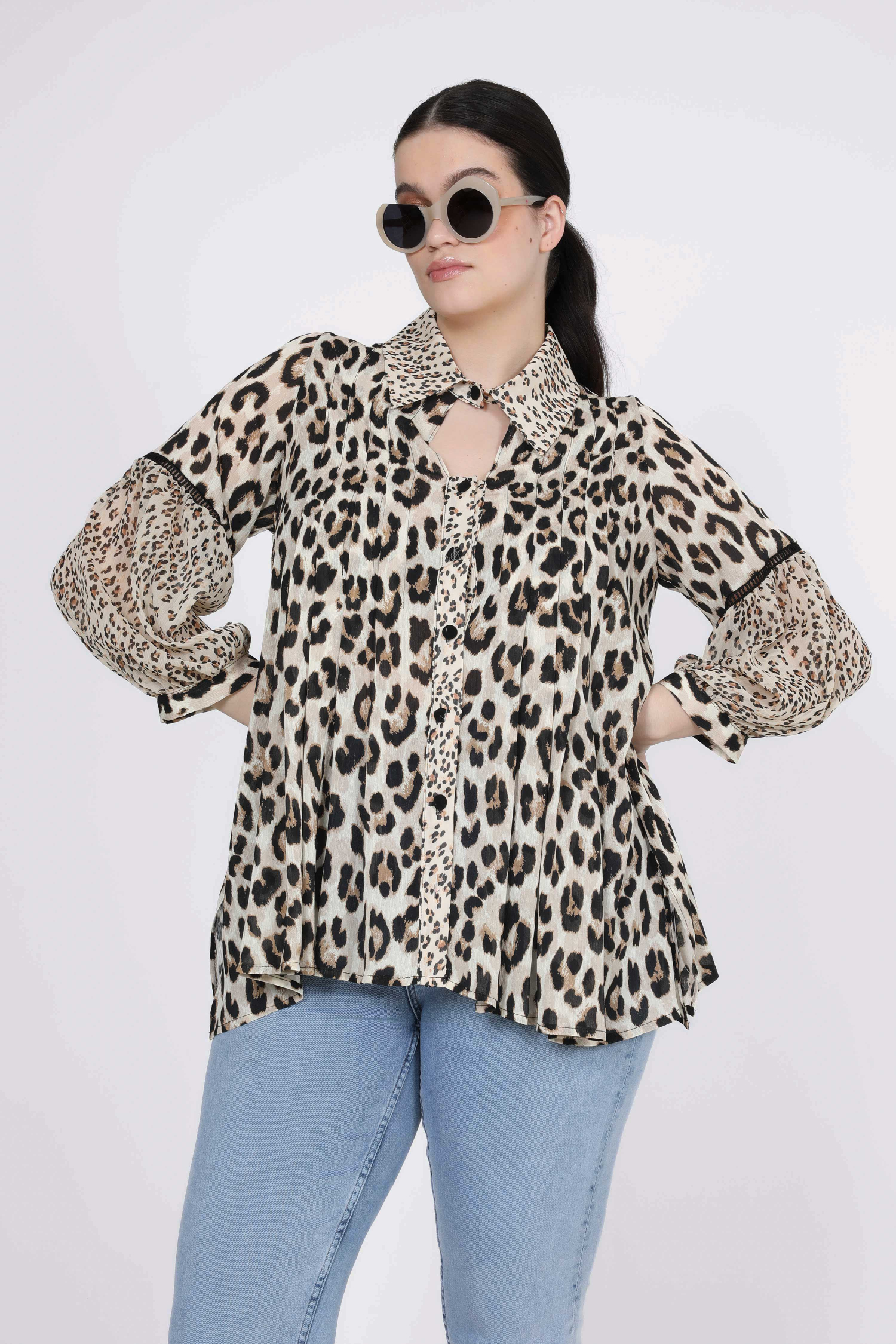 Panther print voile shirt with flat pleats