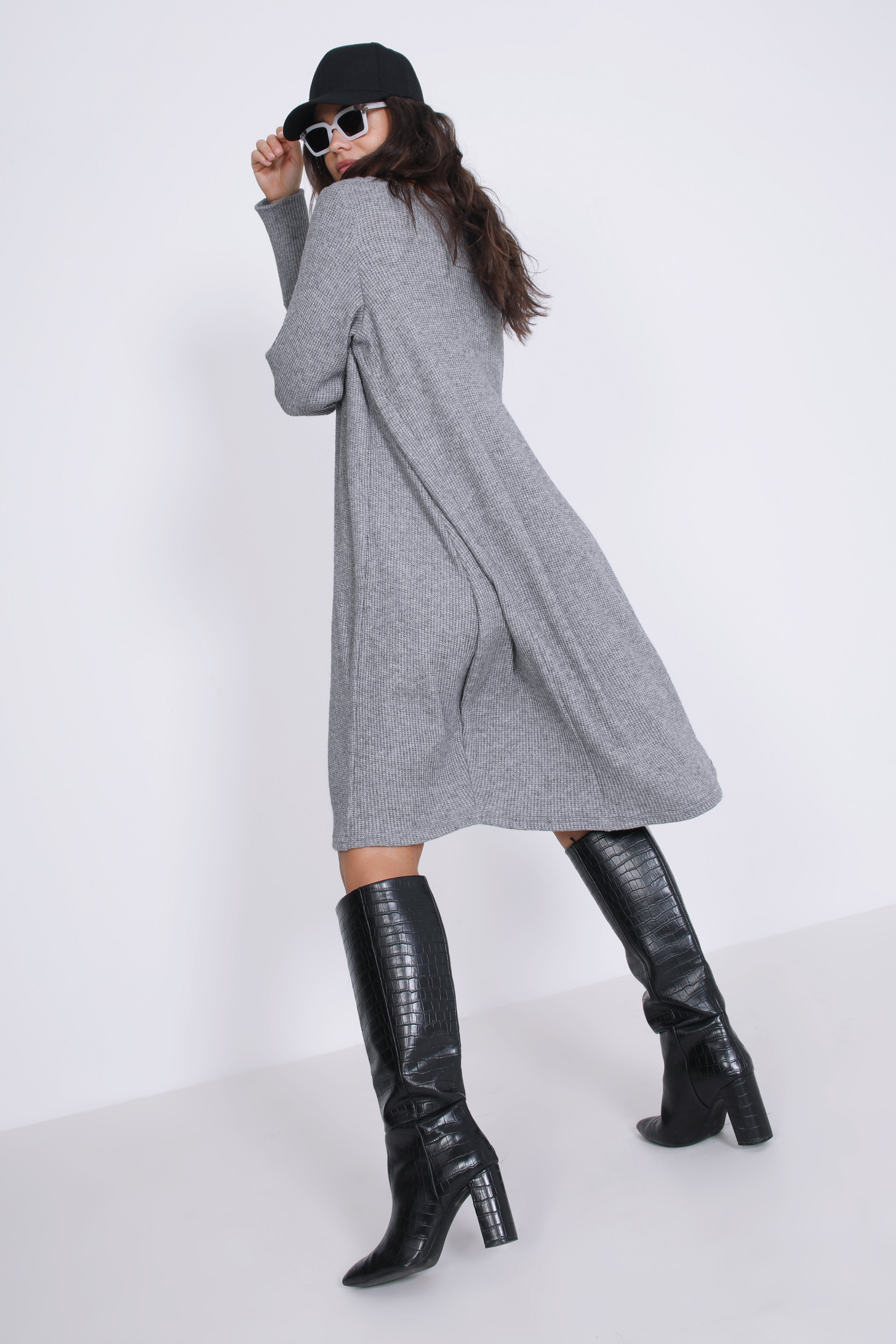 Long V-neck knit dress