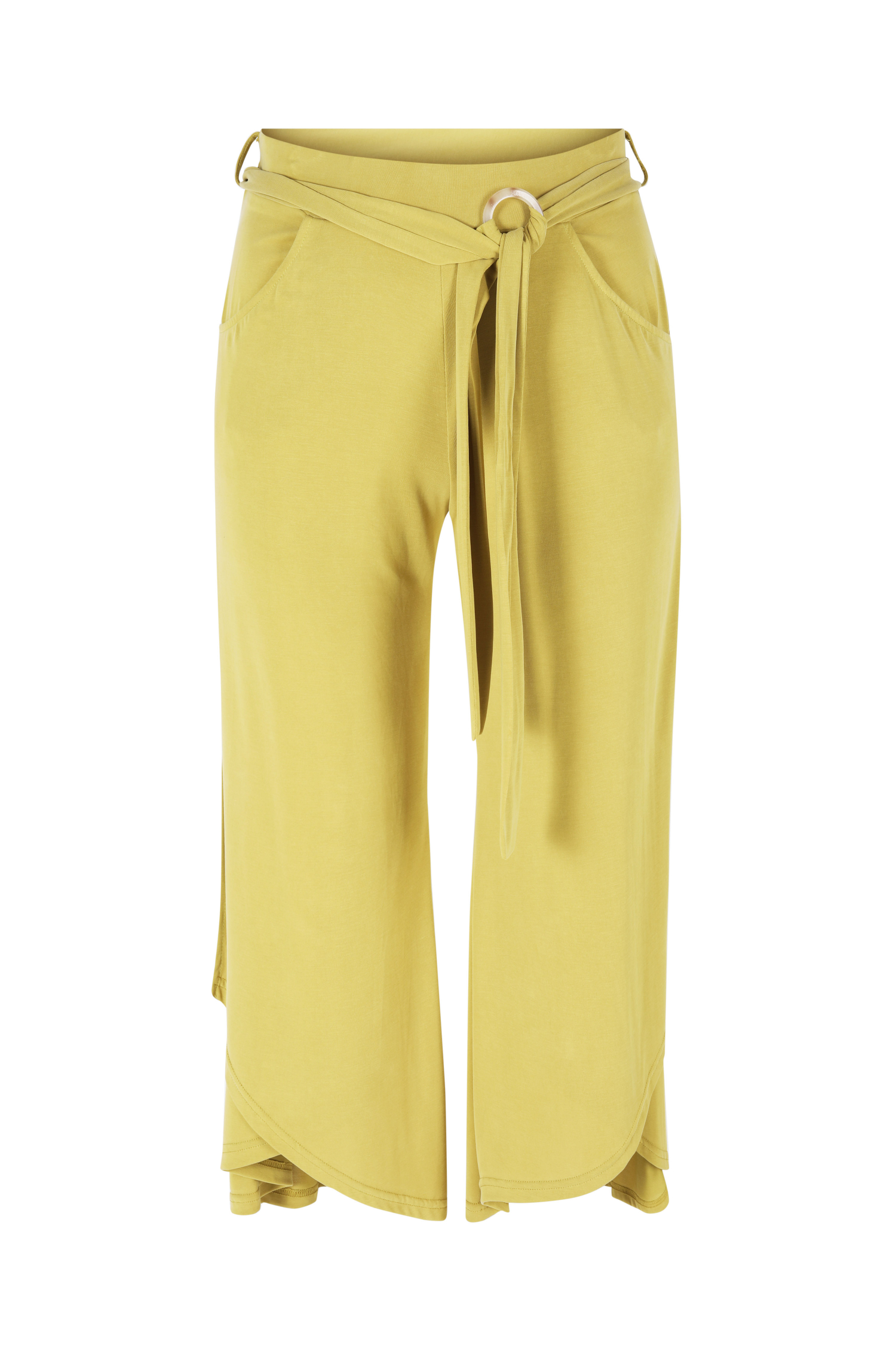 Pant style culottes in plain knit.