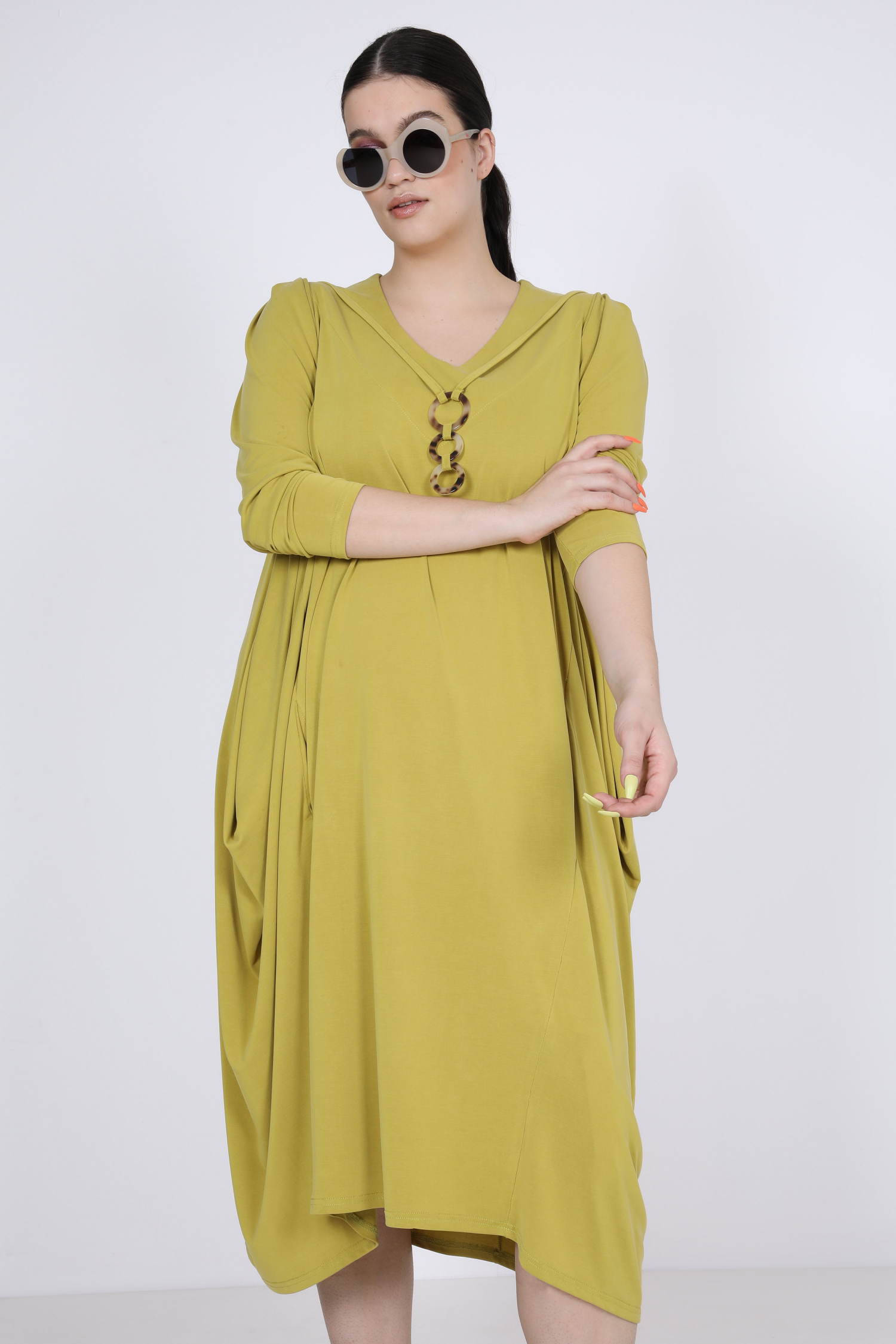 long knit dress with decorative collar