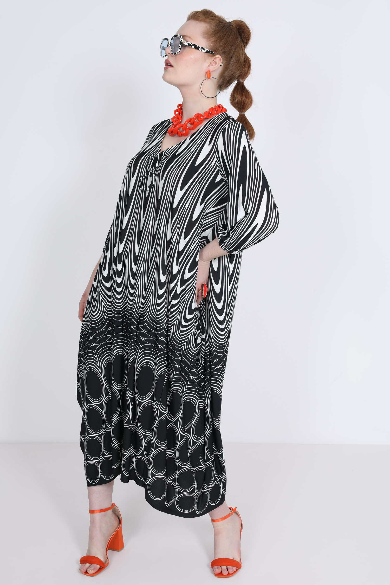 Long oversized printed knit dress with