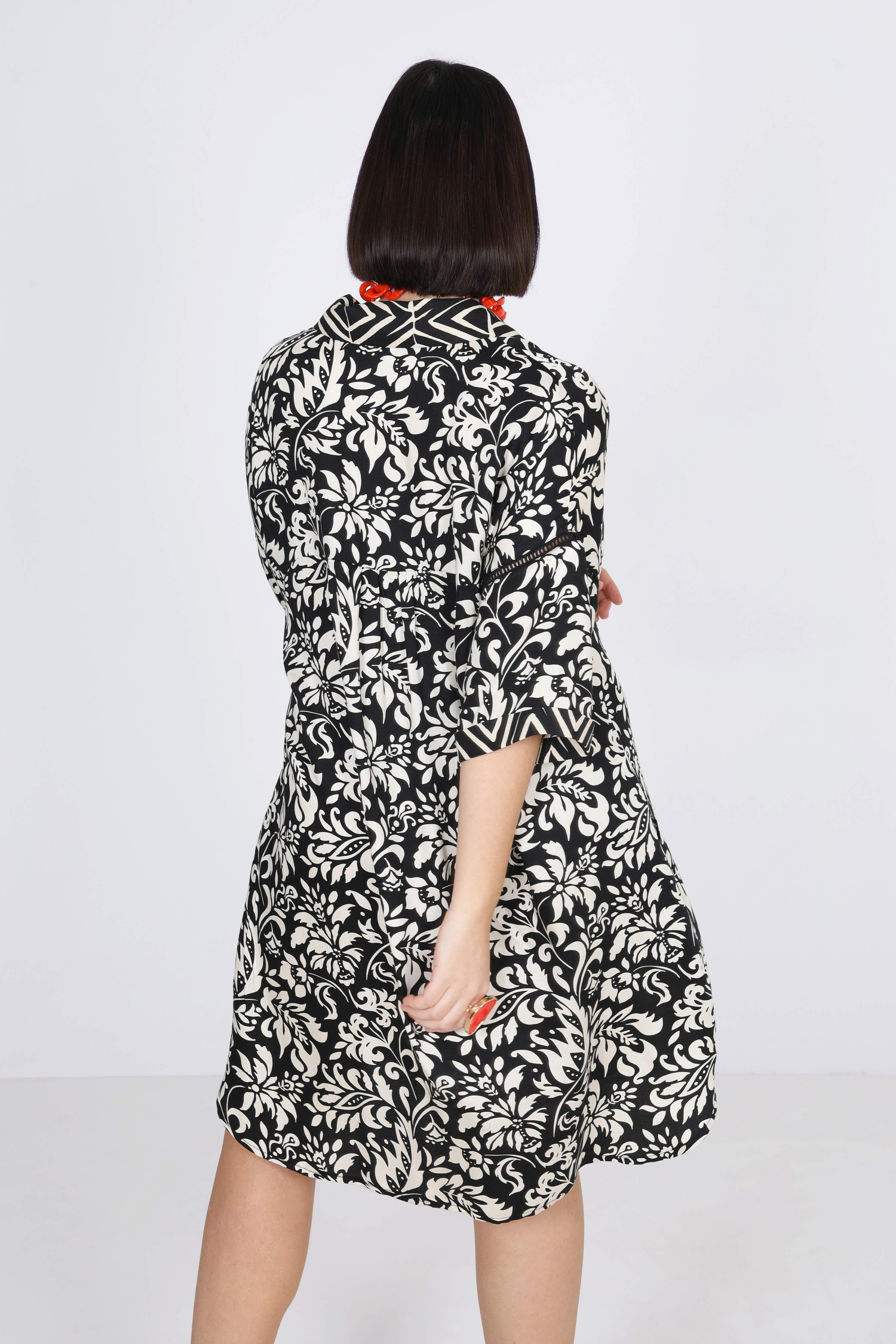 Black/white floral print dress