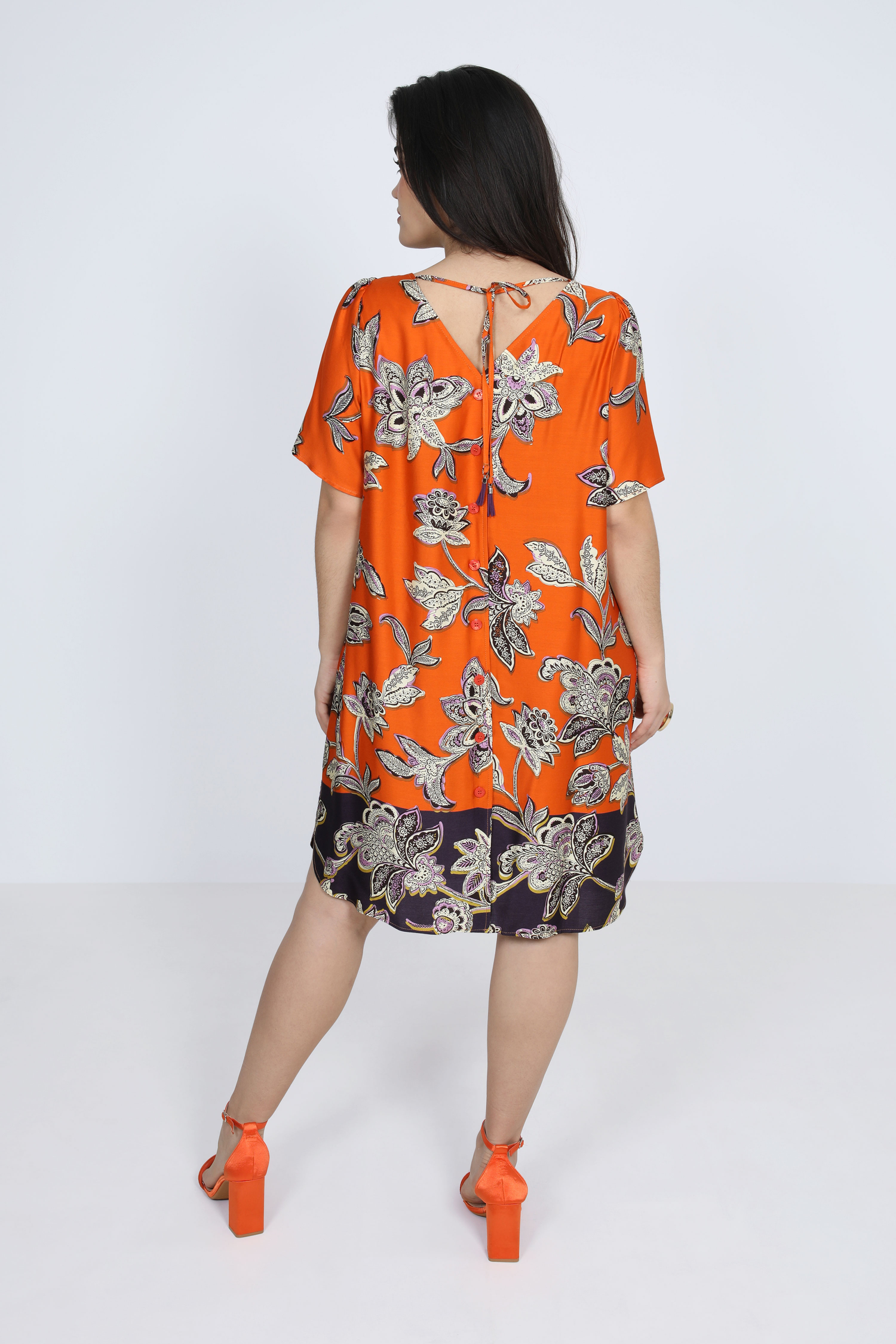 Short printed dress with satin effect base