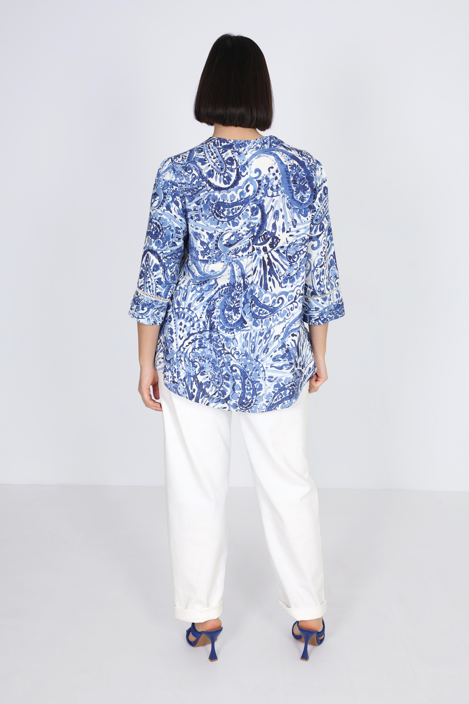 Printed blouse with a flat pleated bib