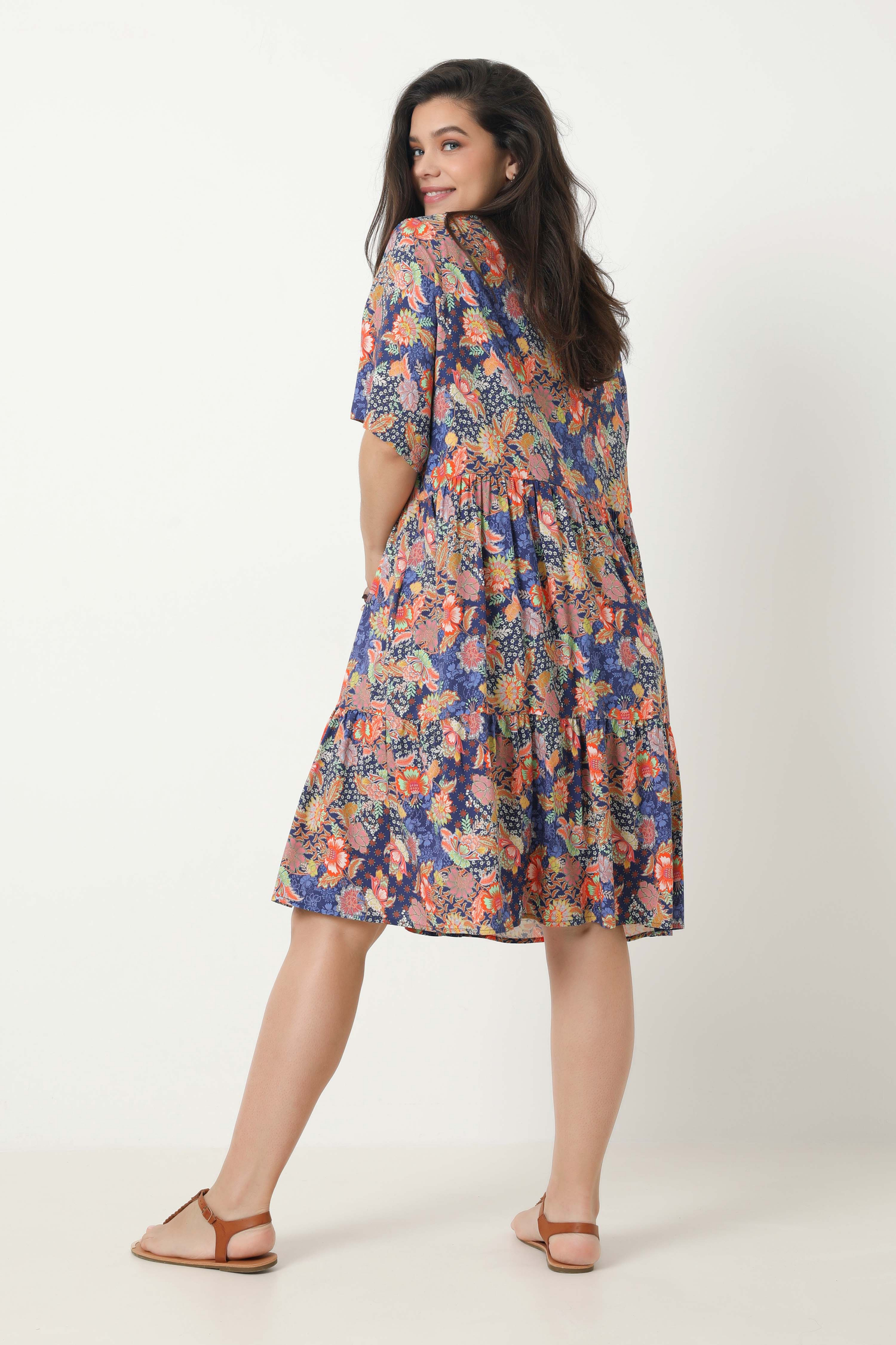 Mid-length dress in eco-responsible printed fibranne