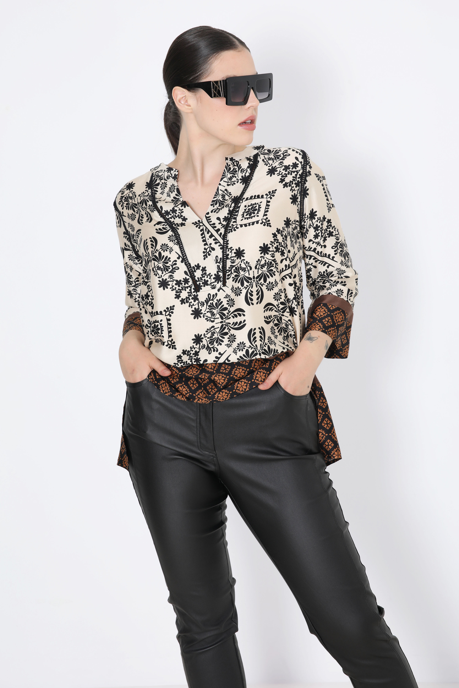 printed blouse with a satin effect base