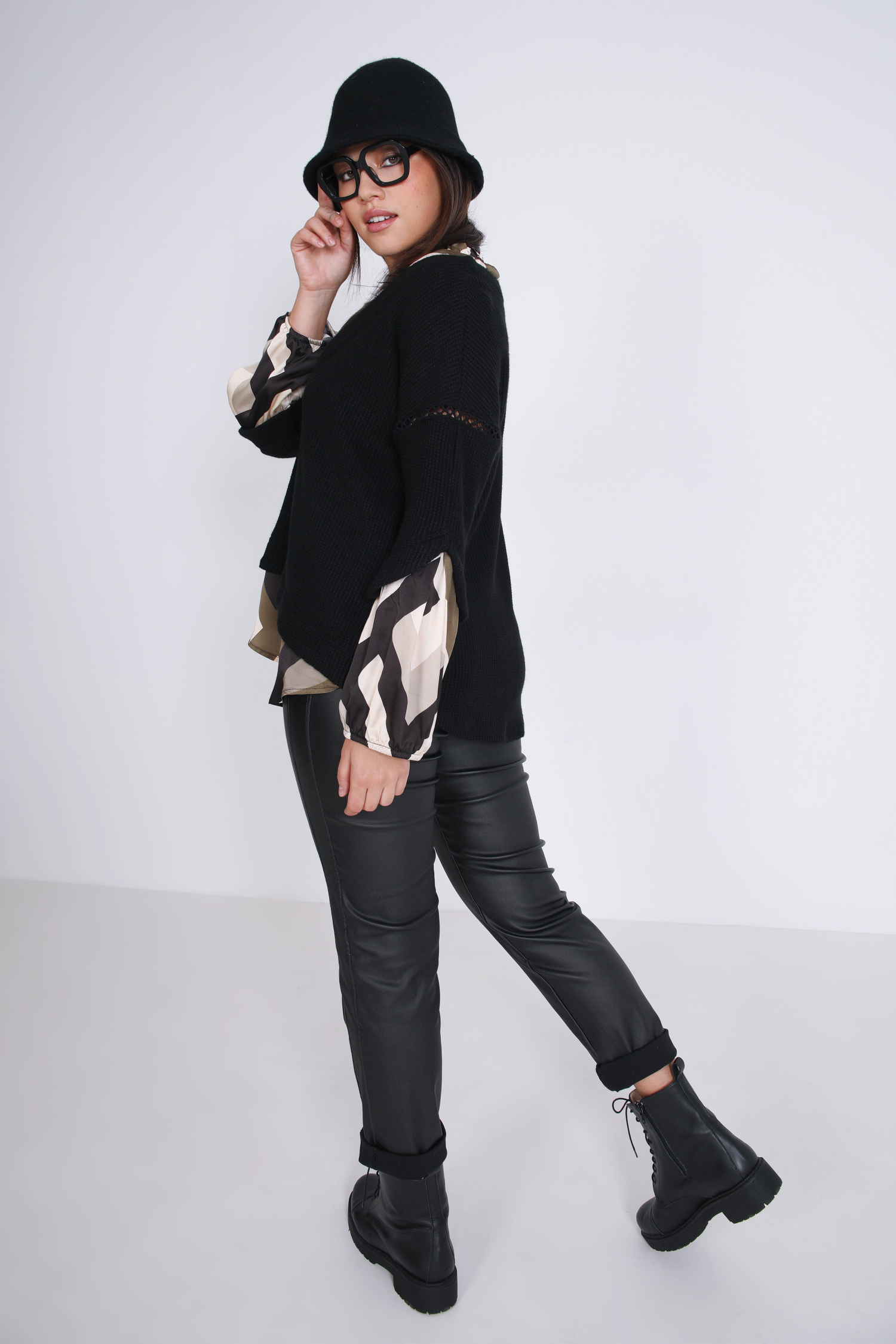 Pull en maille unie et viscose imprimé 